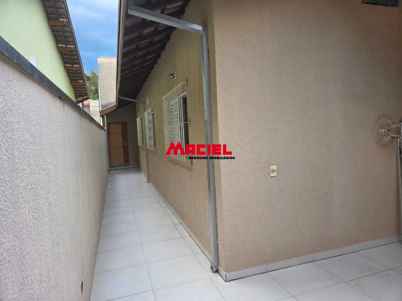 Comprar Casa / Padr&atilde;o em S&atilde;o Jos&eacute; dos Campos R$ 340.000,00 - Foto 2