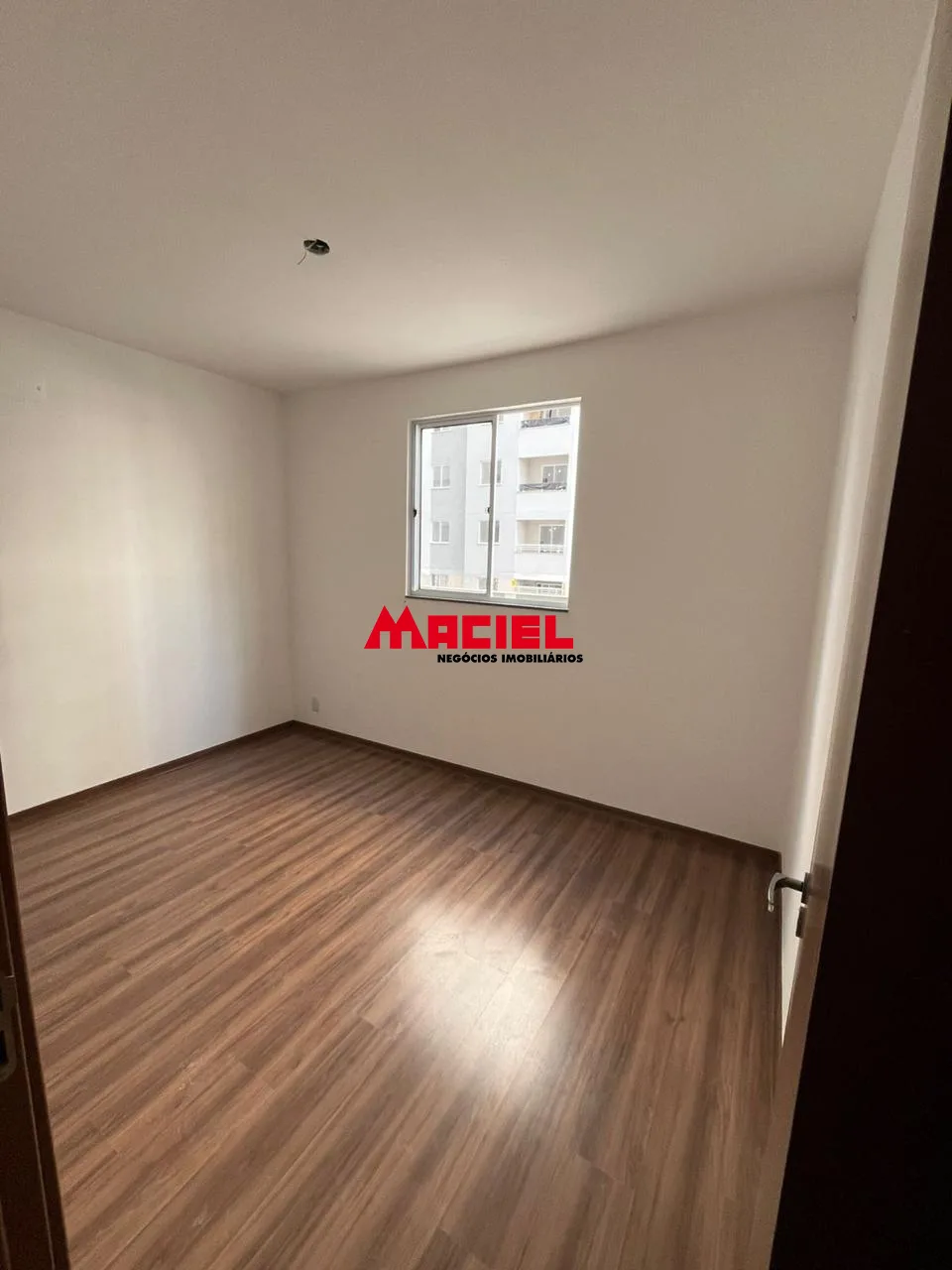 Alugar Apartamento / Padr&atilde;o em S&atilde;o Jos&eacute; dos Campos R$ 1.800,00 - Foto 6