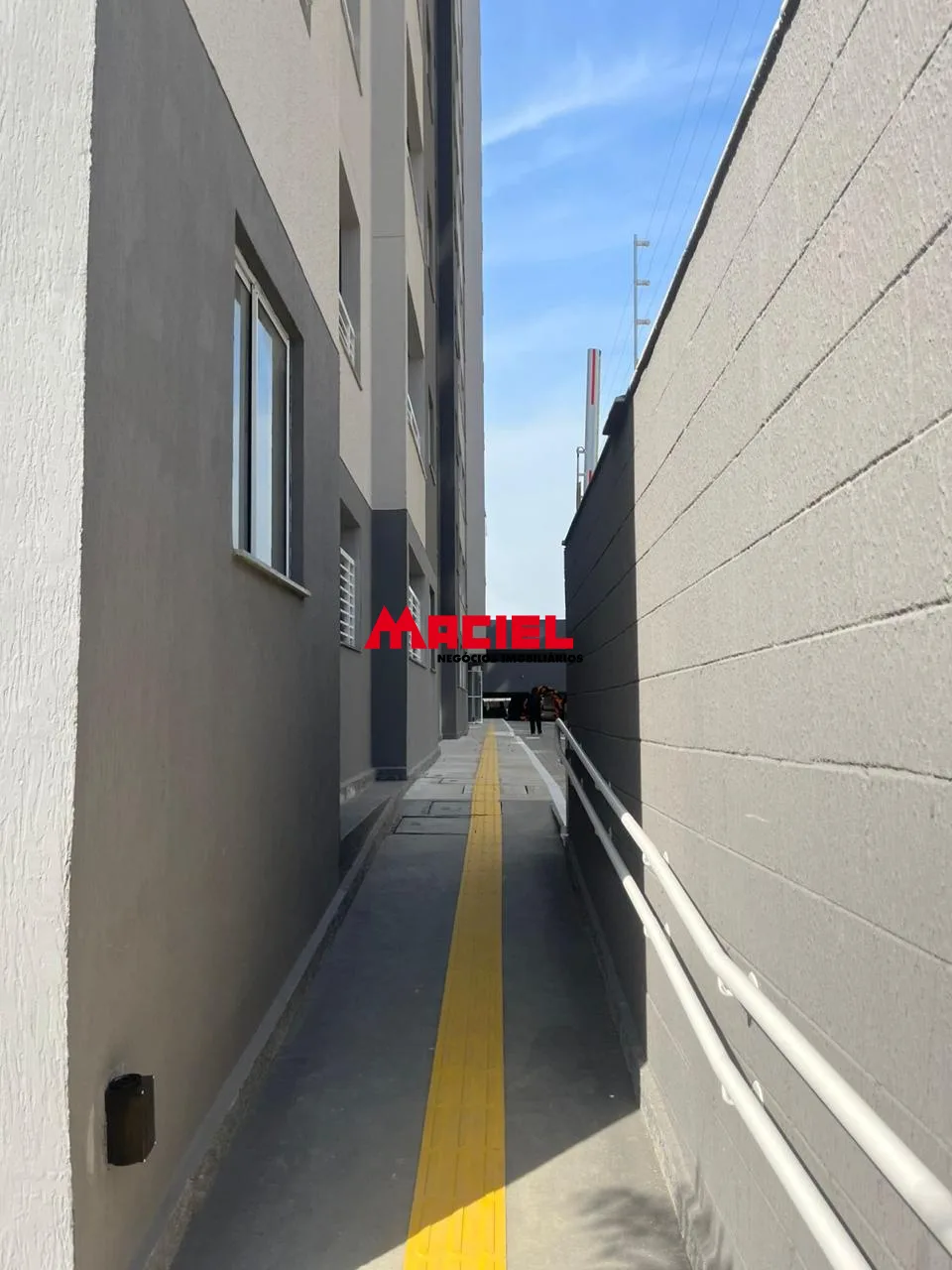 Alugar Apartamento / Padr&atilde;o em S&atilde;o Jos&eacute; dos Campos R$ 1.800,00 - Foto 12