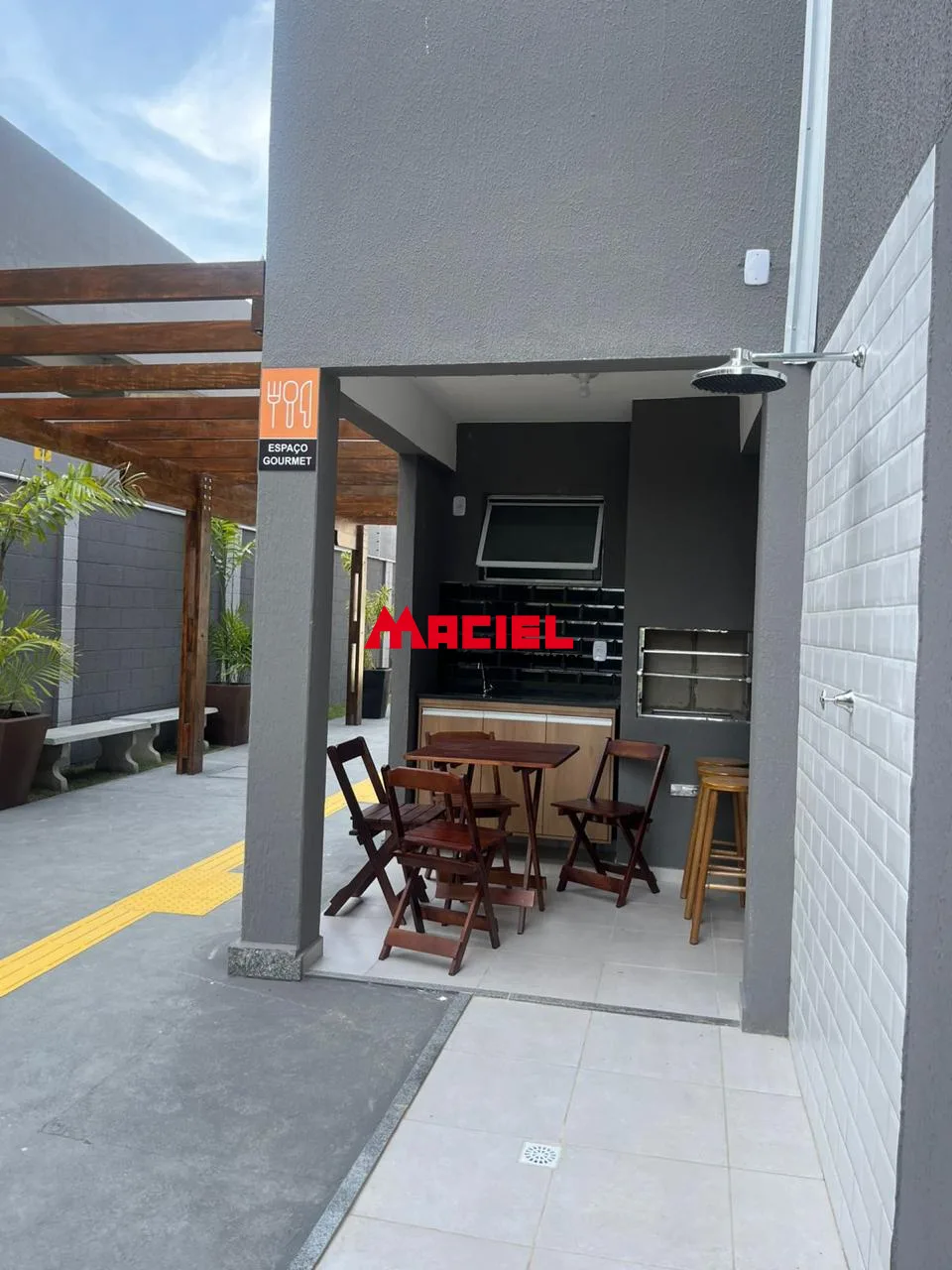 Alugar Apartamento / Padr&atilde;o em S&atilde;o Jos&eacute; dos Campos R$ 1.800,00 - Foto 14