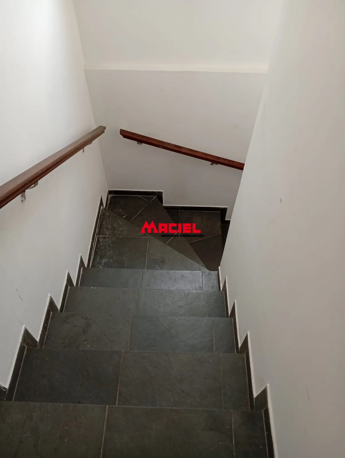 Alugar Casa / Sobrado em S&atilde;o Jos&eacute; dos Campos R$ 3.200,00 - Foto 1