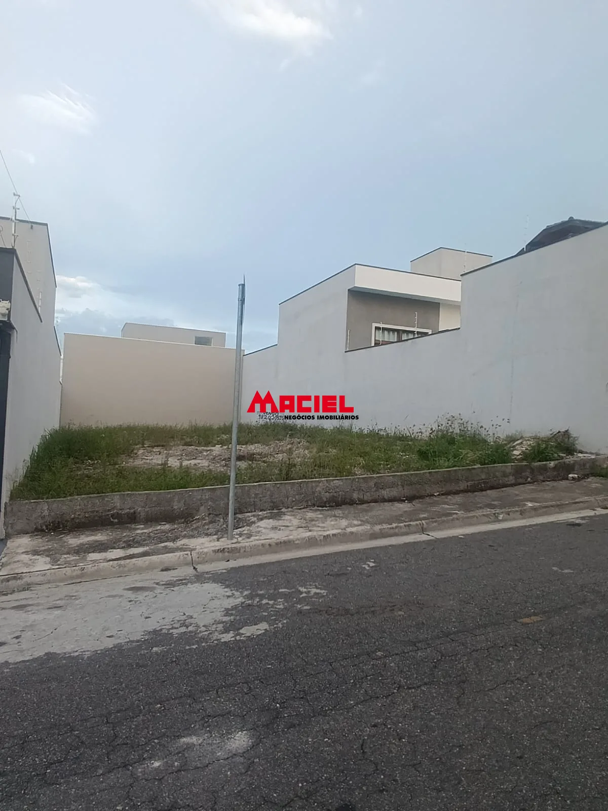 Comprar Comercial / Terreno em Jacare&iacute; R$ 430.000,00 - Foto 1