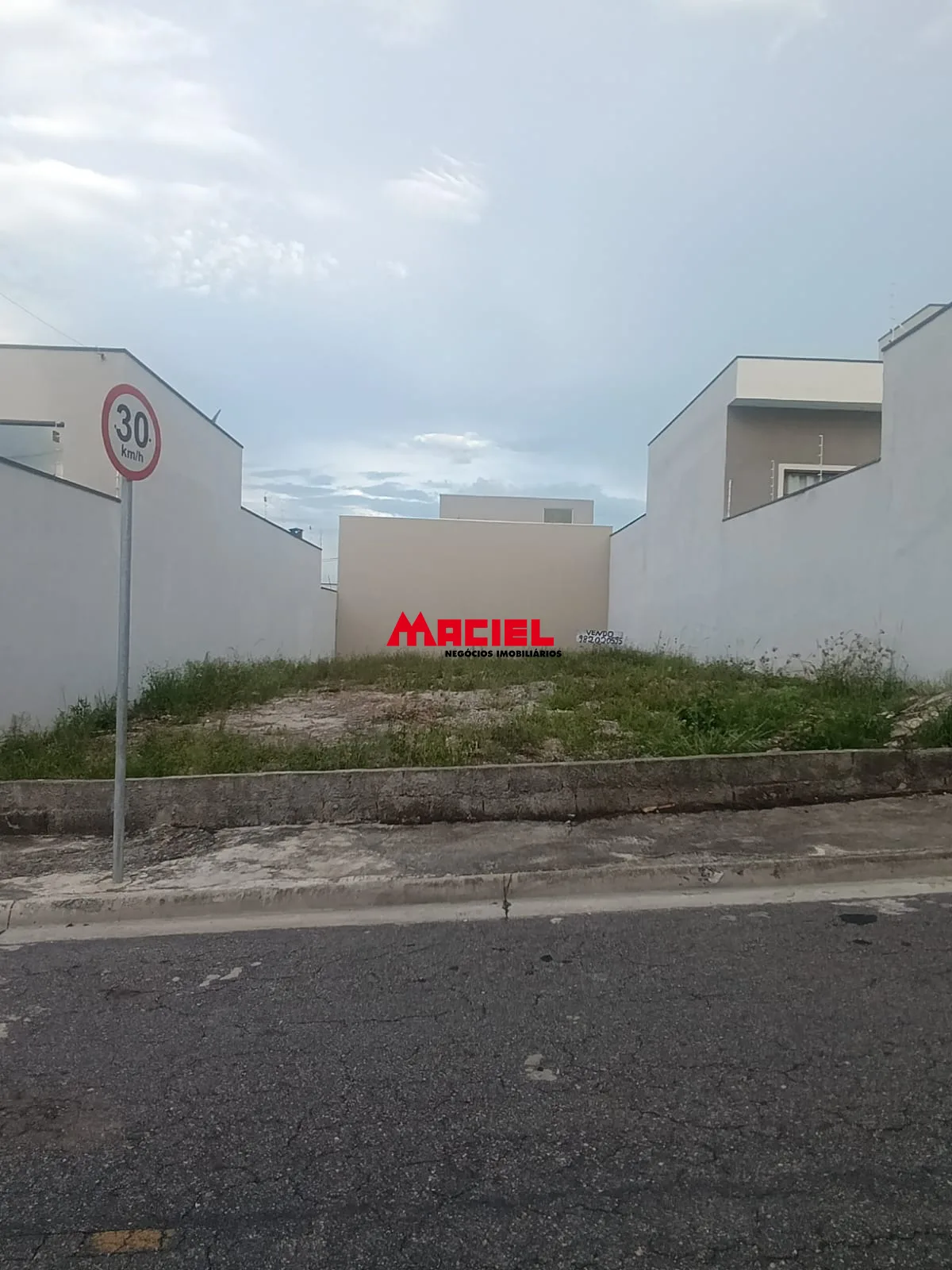Comprar Comercial / Terreno em Jacare&iacute; R$ 430.000,00 - Foto 3