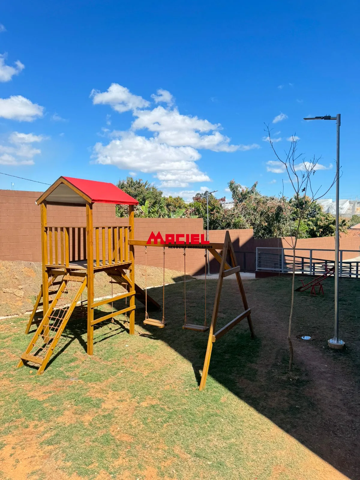 Alugar Apartamento / Padr&atilde;o em S&atilde;o Jos&eacute; dos Campos R$ 1.300,00 - Foto 1