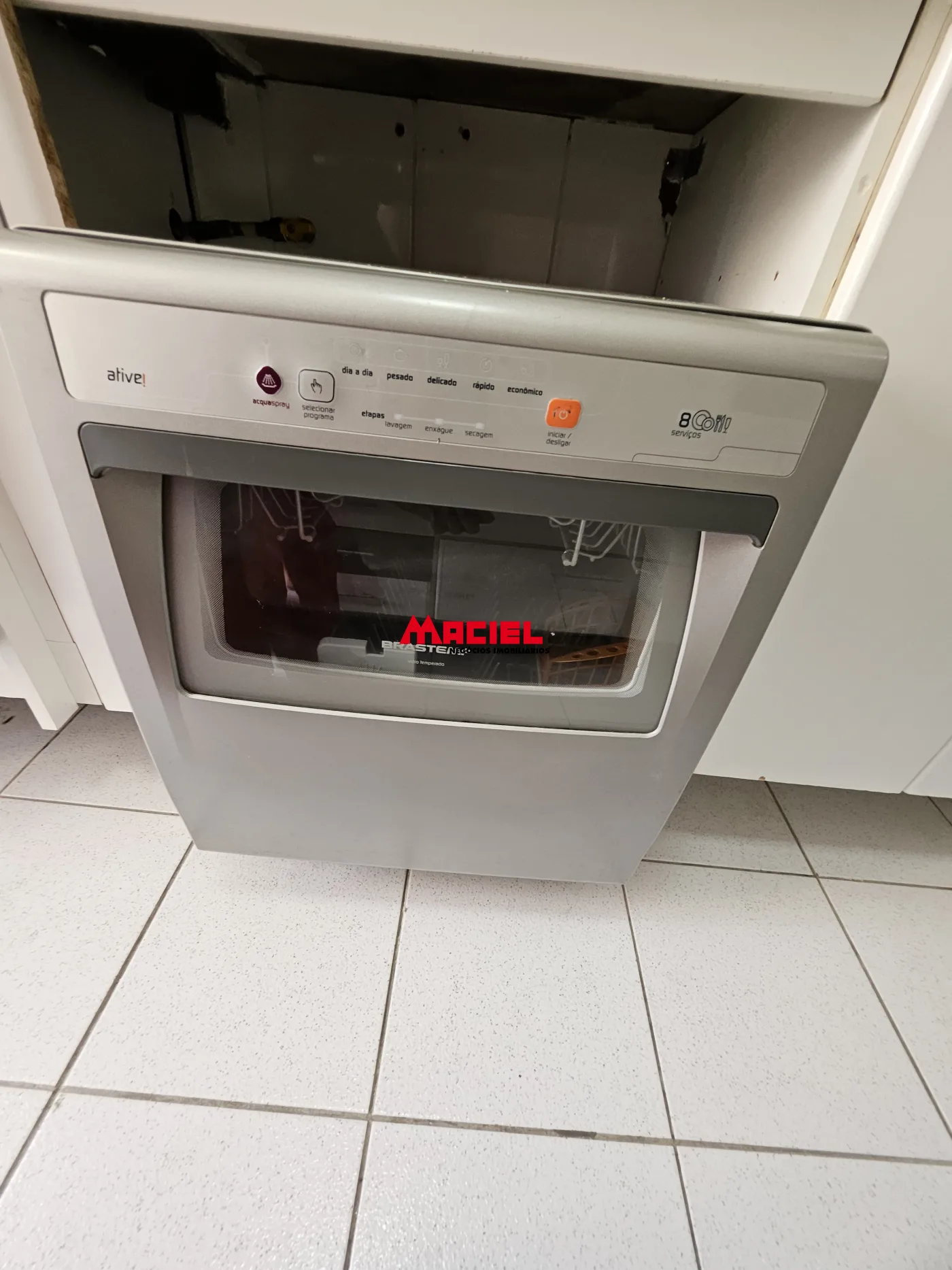 Alugar Apartamento / Mobiliado em S&atilde;o Jos&eacute; dos Campos R$ 3.300,00 - Foto 7