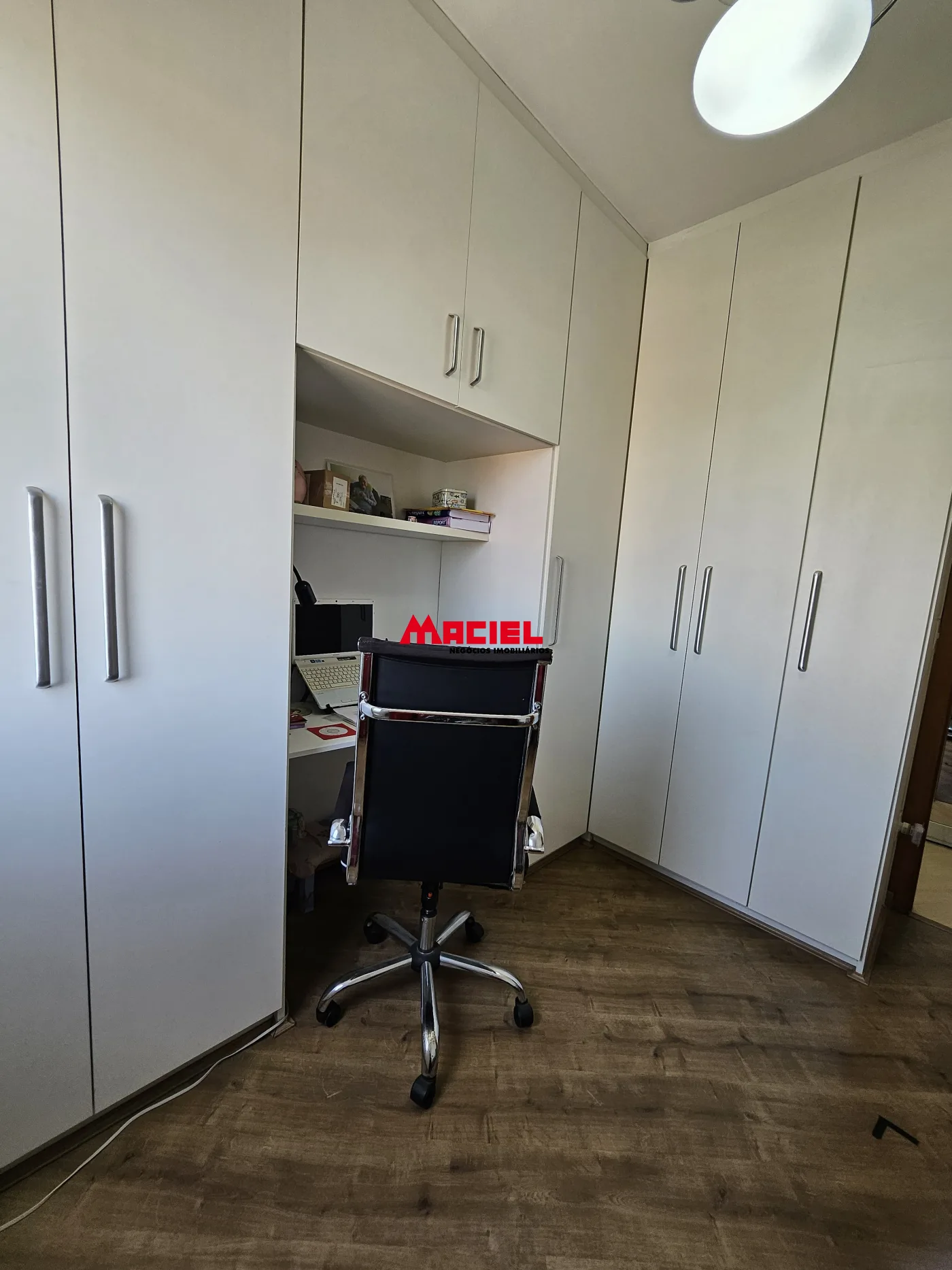 Alugar Apartamento / Mobiliado em S&atilde;o Jos&eacute; dos Campos R$ 3.300,00 - Foto 8