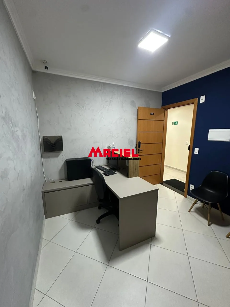 Alugar Comercial / Sala em Edif&iacute;cio/Condom&iacute;nio em S&atilde;o Jos&eacute; dos Campos R$ 1.850,00 - Foto 1
