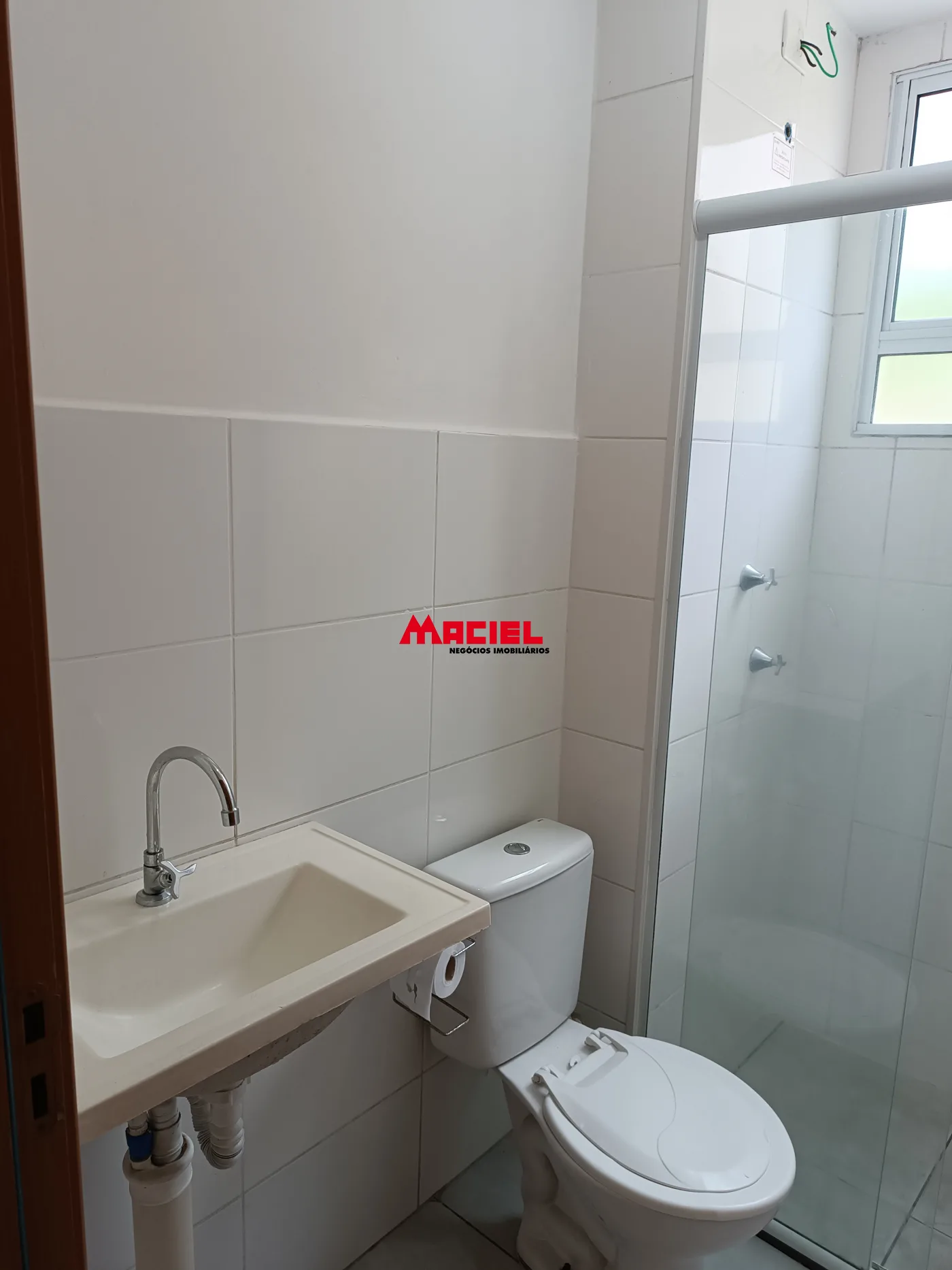 Alugar Apartamento / Padr&atilde;o em S&atilde;o Jos&eacute; dos Campos R$ 1.500,00 - Foto 4