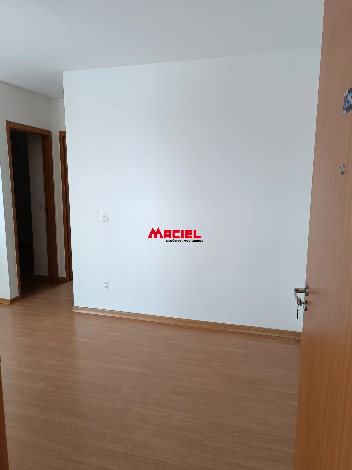 Alugar Apartamento / Padr&atilde;o em S&atilde;o Jos&eacute; dos Campos R$ 1.500,00 - Foto 9