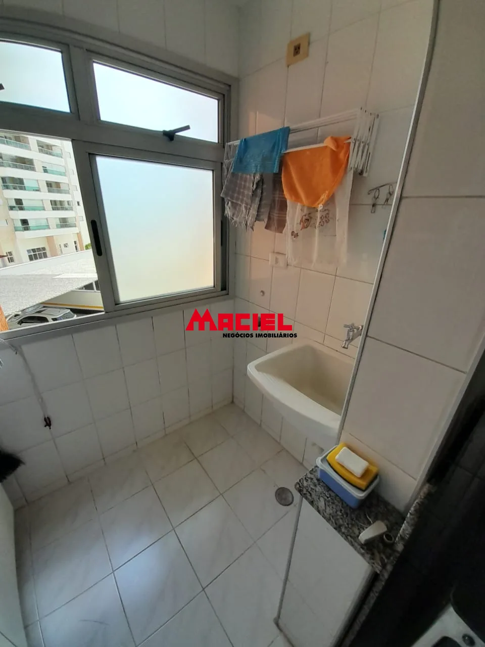 Alugar Apartamento / Padr&atilde;o em S&atilde;o Jos&eacute; dos Campos R$ 2.700,00 - Foto 6