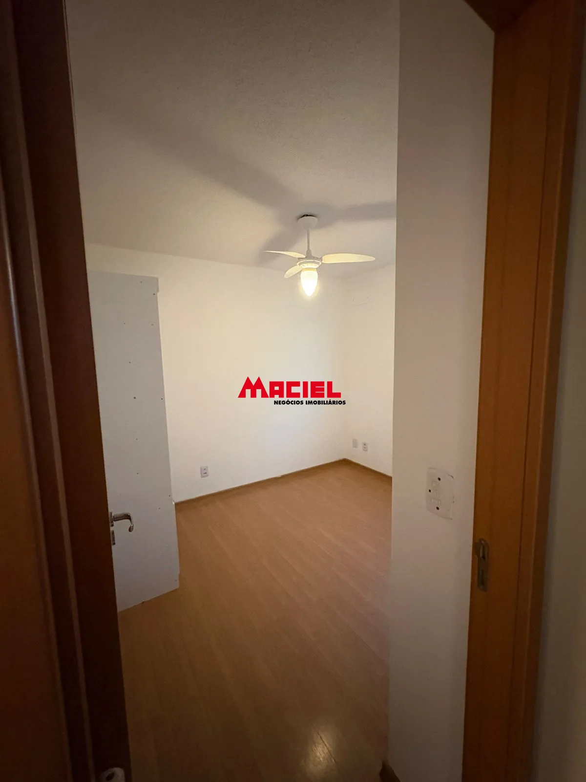 Alugar Apartamento / Padr&atilde;o em Jacare&iacute; R$ 1.400,00 - Foto 1