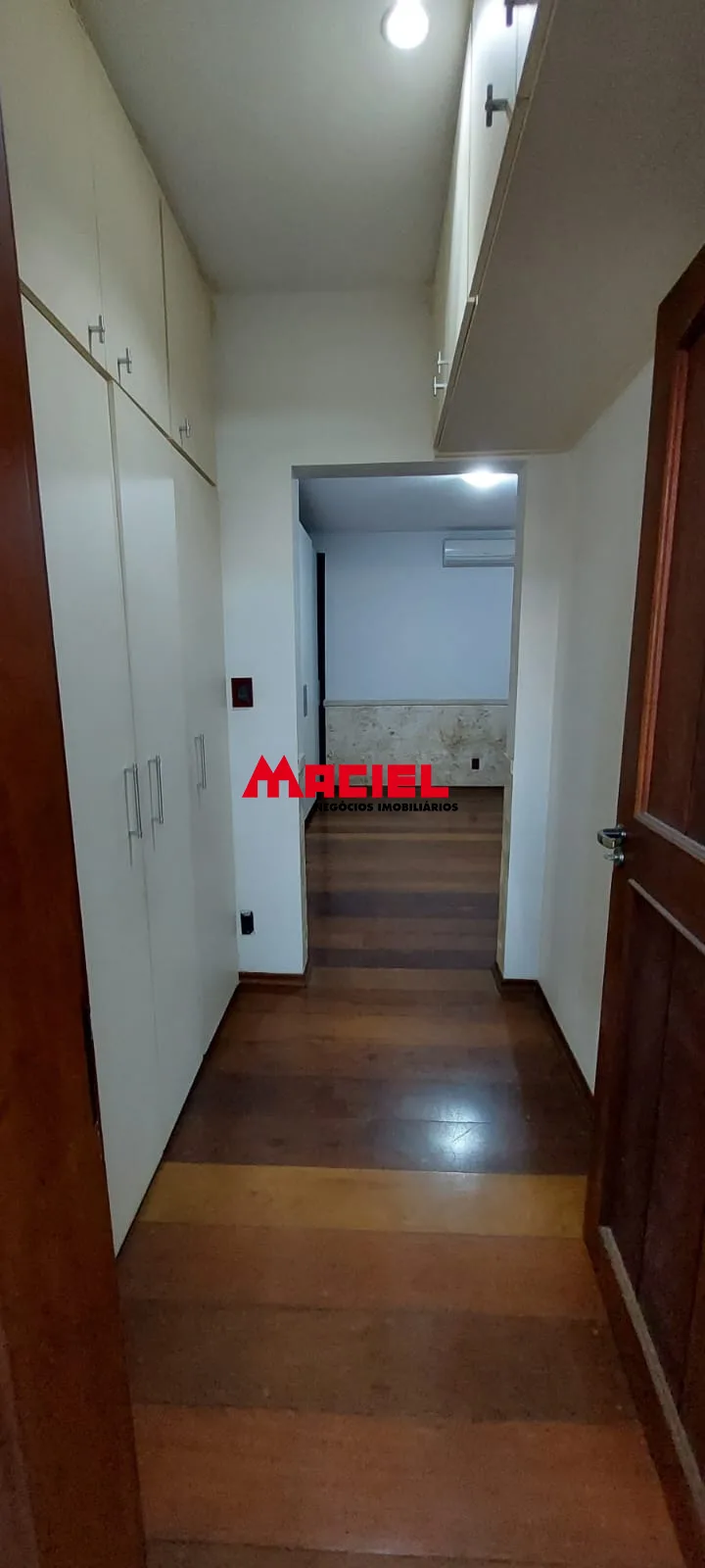 Comprar Casa / Sobrado em Ca&ccedil;apava R$ 950.000,00 - Foto 9