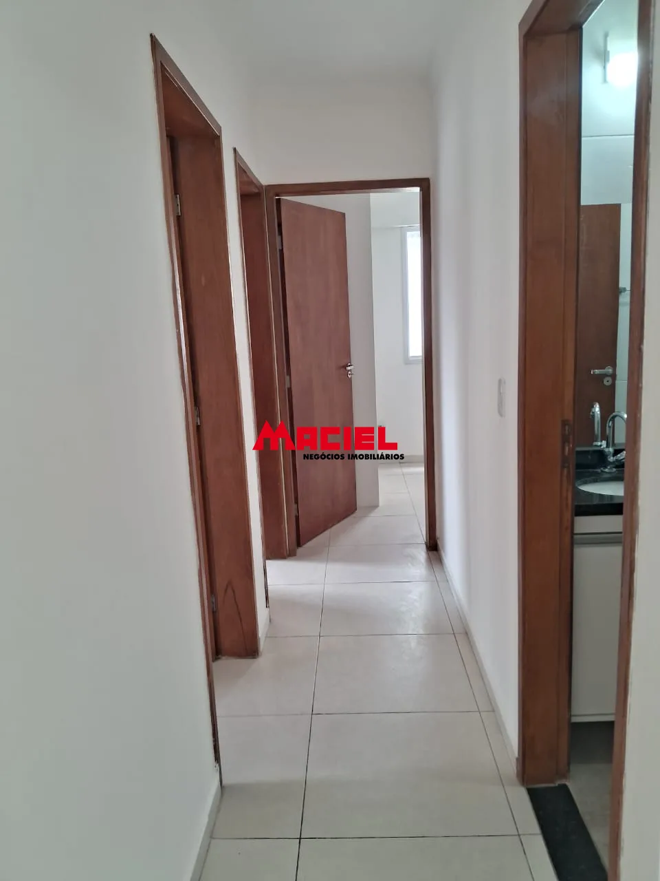 Alugar Apartamento / Padr&atilde;o em S&atilde;o Jos&eacute; dos Campos R$ 3.200,00 - Foto 15