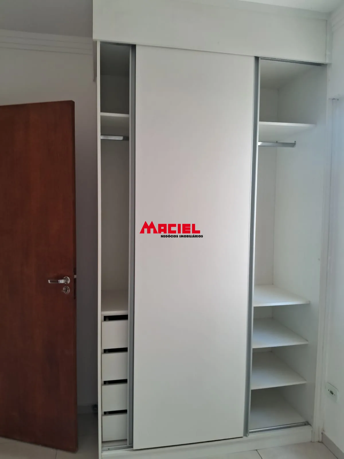 Alugar Apartamento / Padr&atilde;o em S&atilde;o Jos&eacute; dos Campos R$ 3.200,00 - Foto 23