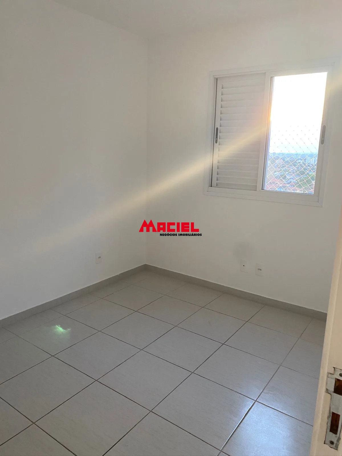 Alugar Apartamento / Padr&atilde;o em S&atilde;o Jos&eacute; dos Campos R$ 3.000,00 - Foto 7