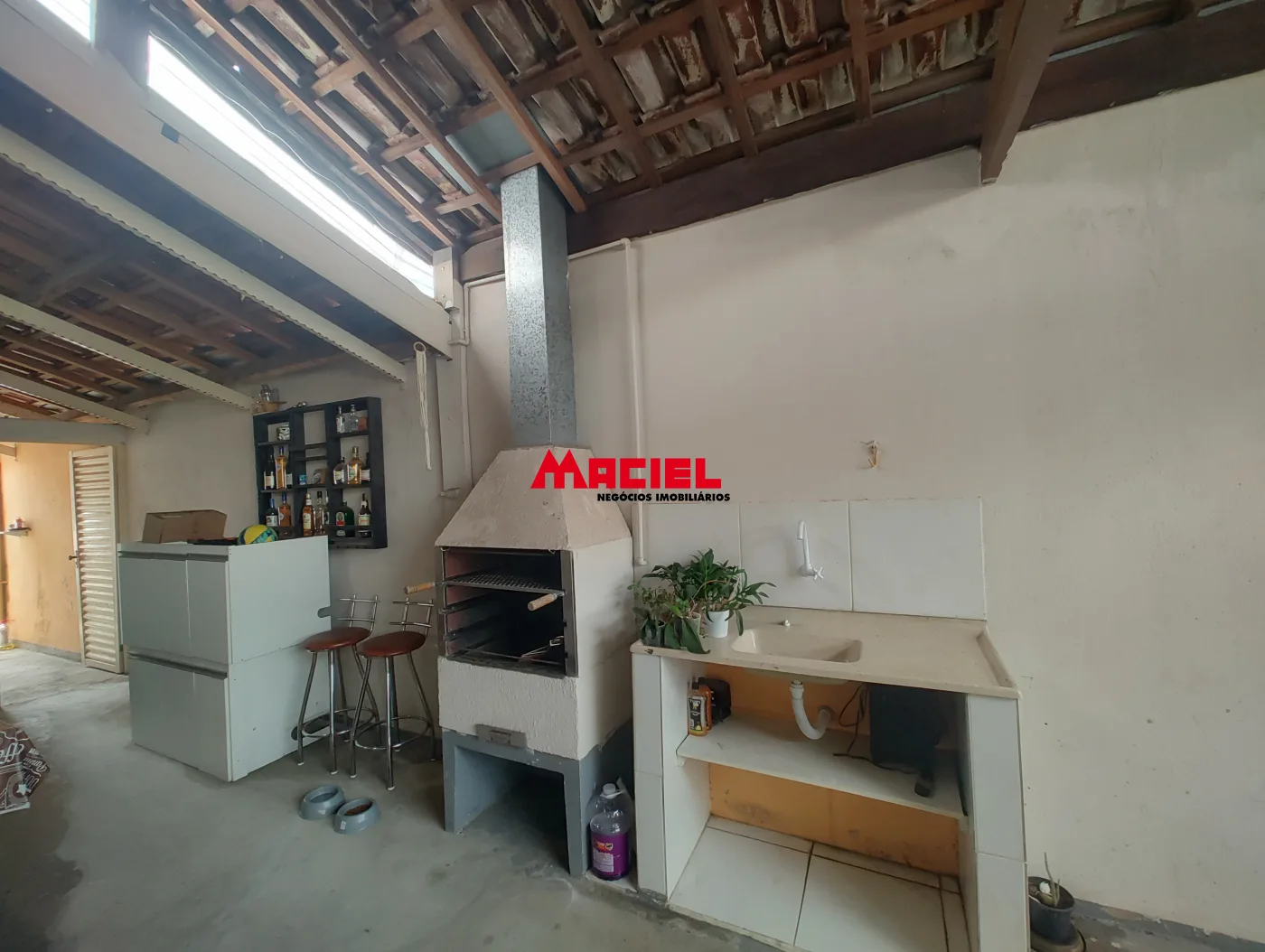 Comprar Casa / Padr&atilde;o em S&atilde;o Jos&eacute; dos Campos R$ 400.000,00 - Foto 2