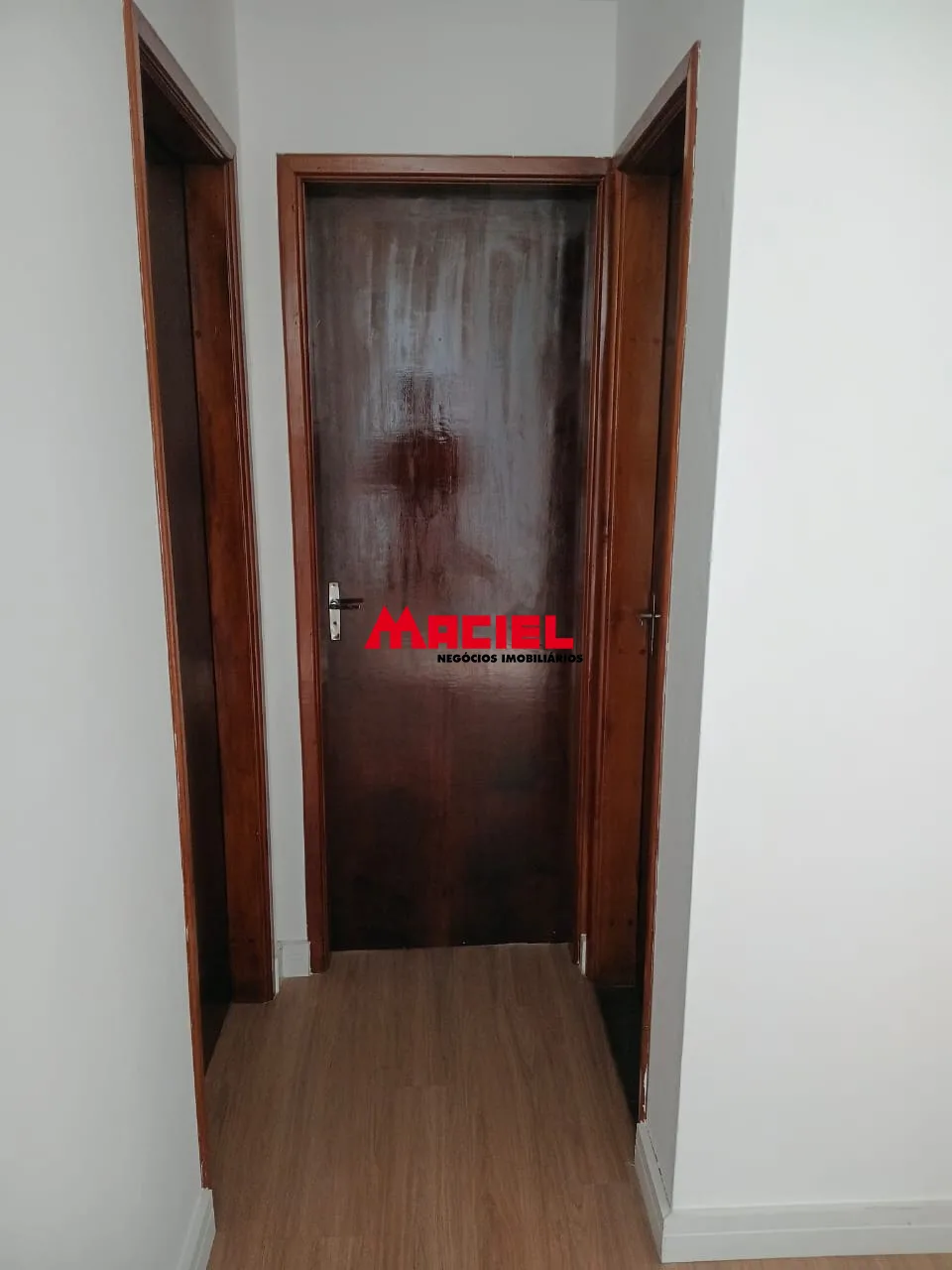 Alugar Apartamento / Padr&atilde;o em S&atilde;o Jos&eacute; dos Campos R$ 1.900,00 - Foto 3