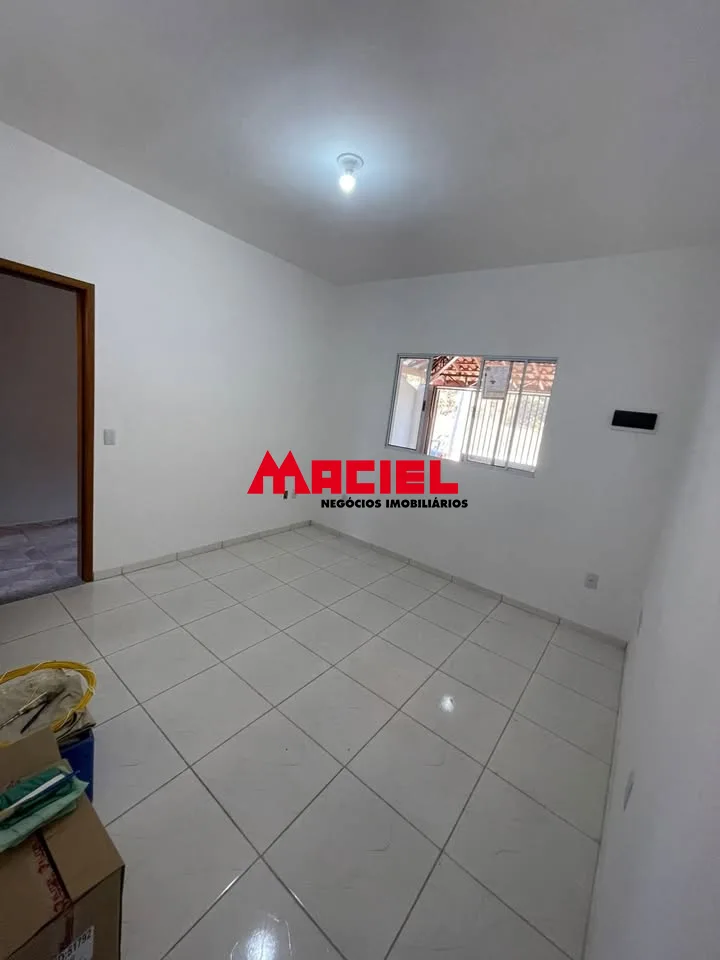 Alugar Casa / Padr&atilde;o em S&atilde;o Jos&eacute; dos Campos R$ 2.400,00 - Foto 3