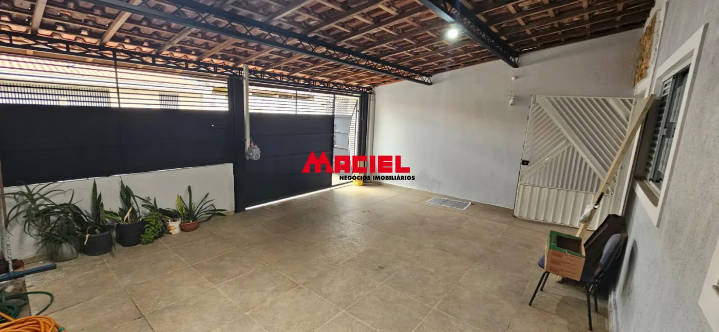 Comprar Casa / Padr&atilde;o em S&atilde;o Jos&eacute; dos Campos R$ 330.000,00 - Foto 1