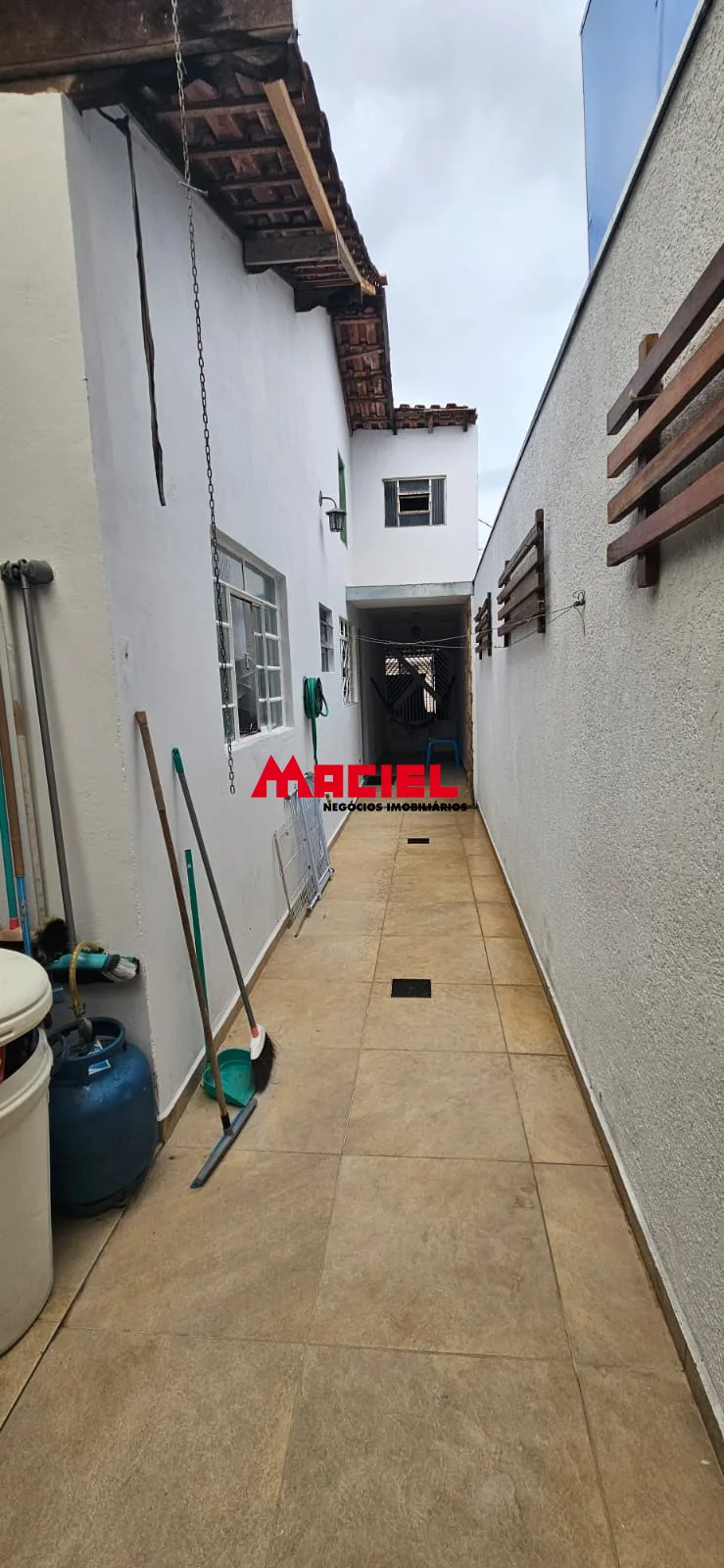 Comprar Casa / Padr&atilde;o em S&atilde;o Jos&eacute; dos Campos R$ 330.000,00 - Foto 4