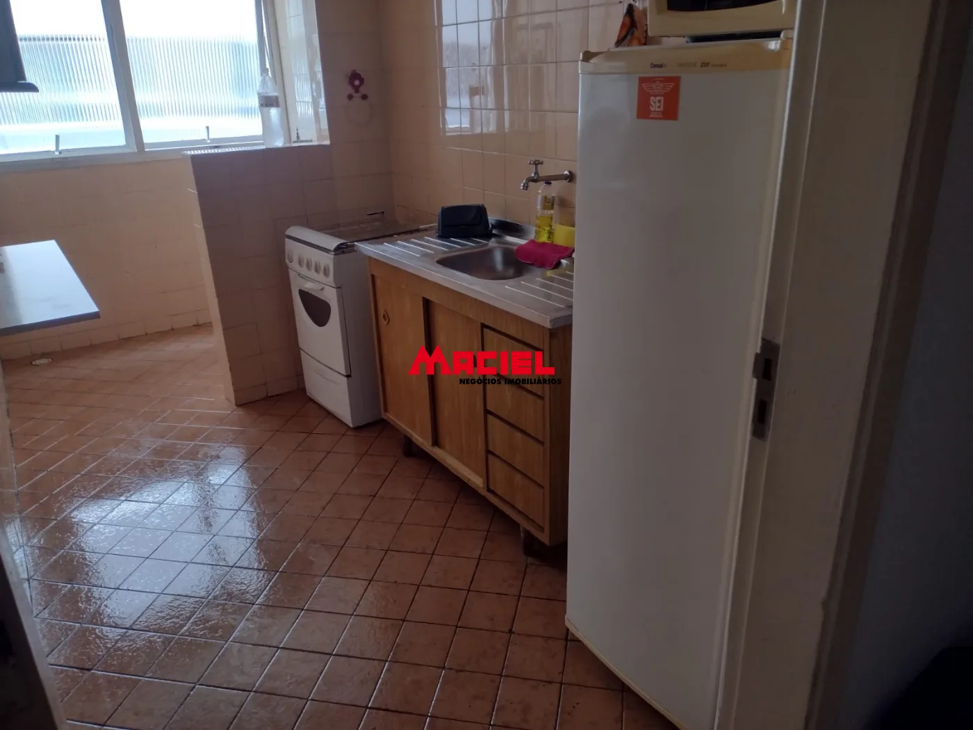 Alugar Apartamento / Mobiliado em S&atilde;o Jos&eacute; dos Campos R$ 1.560,00 - Foto 3