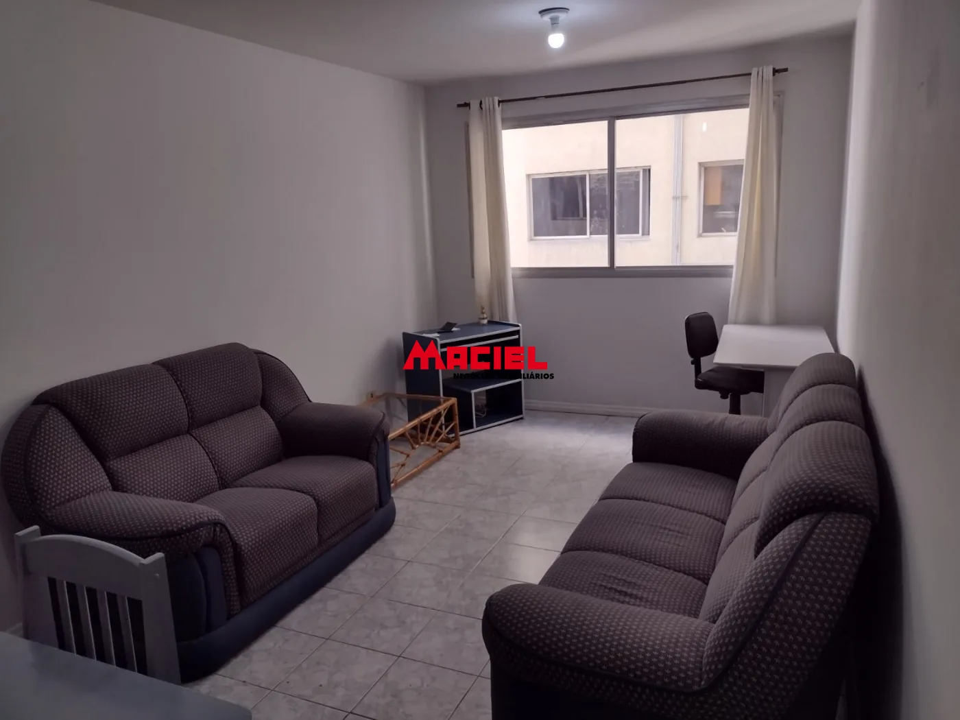 Alugar Apartamento / Mobiliado em S&atilde;o Jos&eacute; dos Campos R$ 1.560,00 - Foto 4