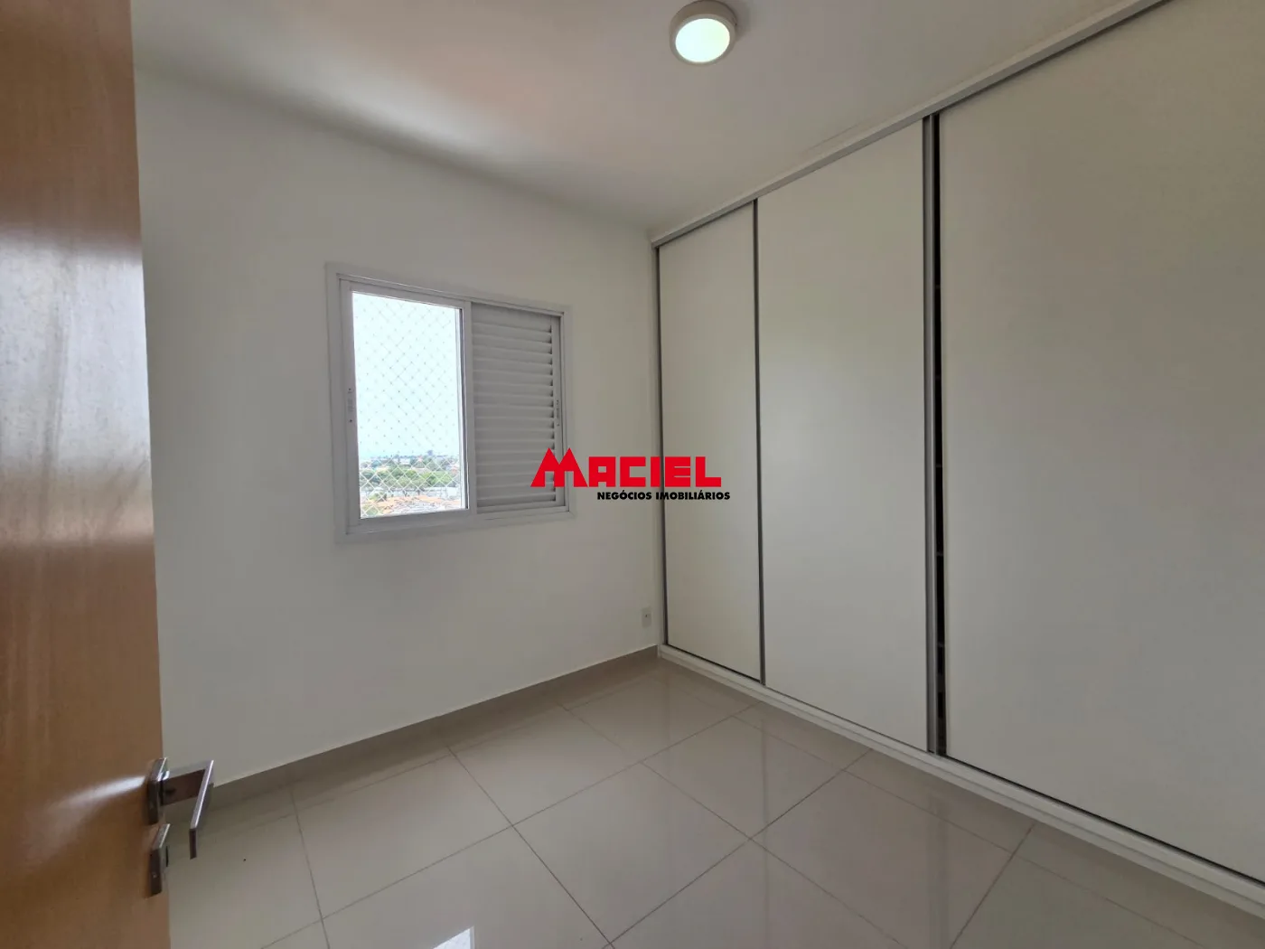 Comprar Apartamento / Padr&atilde;o em S&atilde;o Jos&eacute; dos Campos R$ 550.000,00 - Foto 3