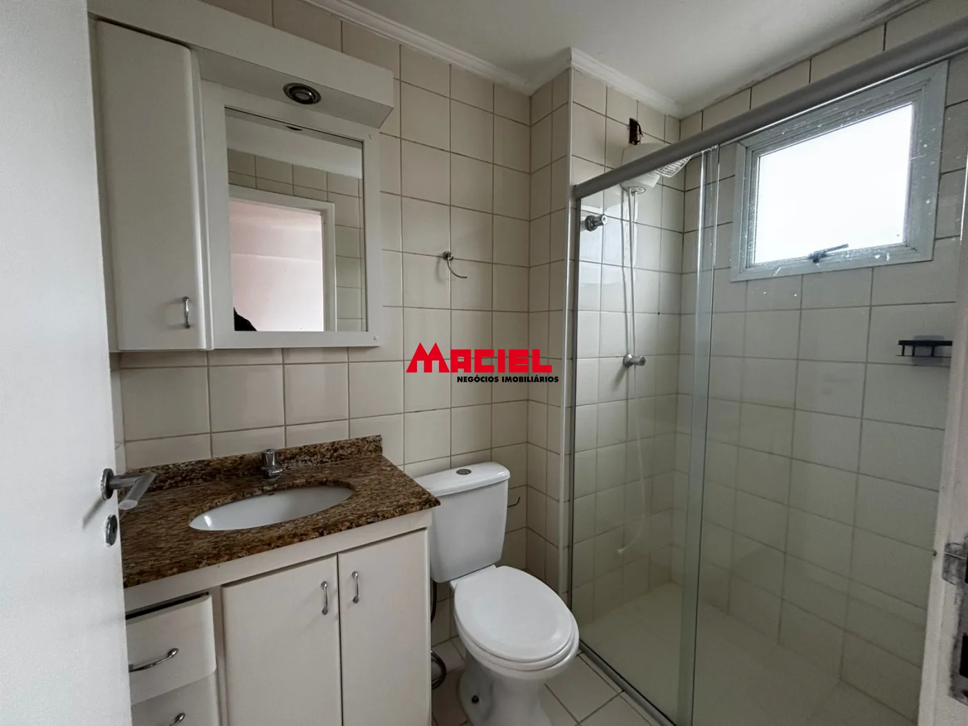 Alugar Apartamento / Padr&atilde;o em S&atilde;o Jos&eacute; dos Campos R$ 2.500,00 - Foto 4