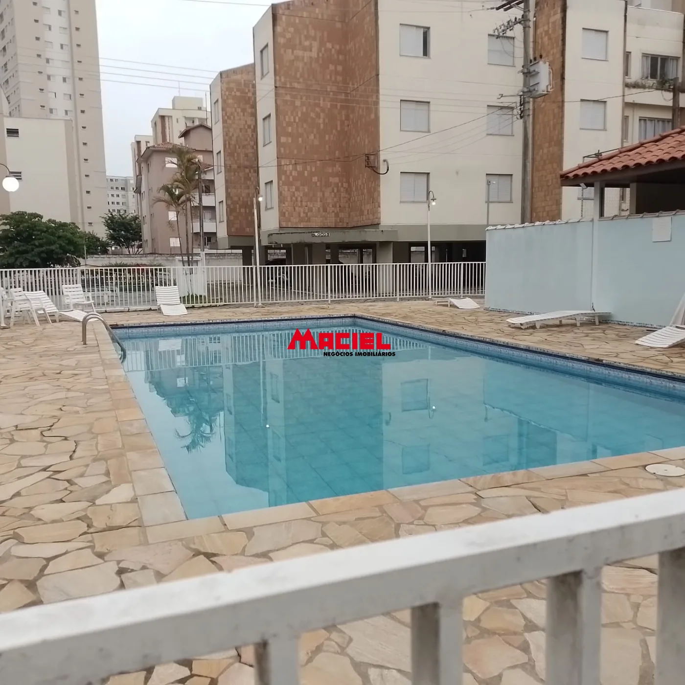 Comprar Apartamento / Padr&atilde;o em S&atilde;o Jos&eacute; dos Campos R$ 298.000,00 - Foto 3