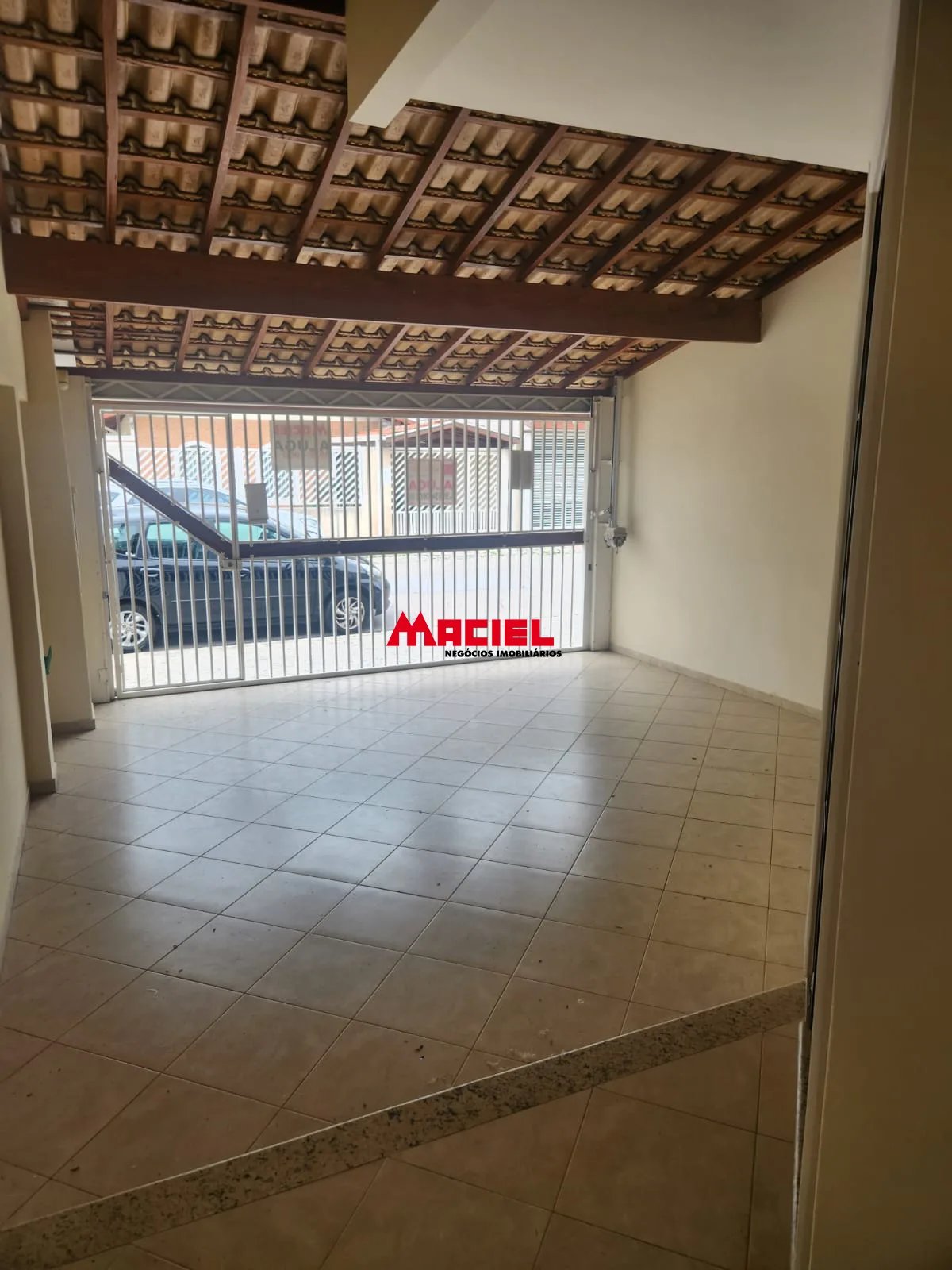 Alugar Casa / Sobrado em S&atilde;o Jos&eacute; dos Campos R$ 4.700,00 - Foto 2
