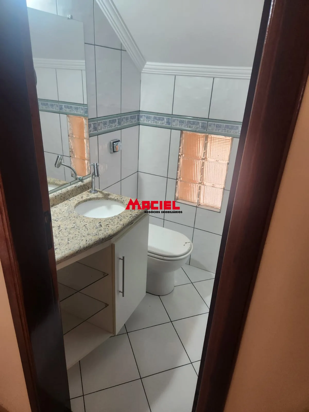 Alugar Casa / Sobrado em S&atilde;o Jos&eacute; dos Campos R$ 4.700,00 - Foto 7