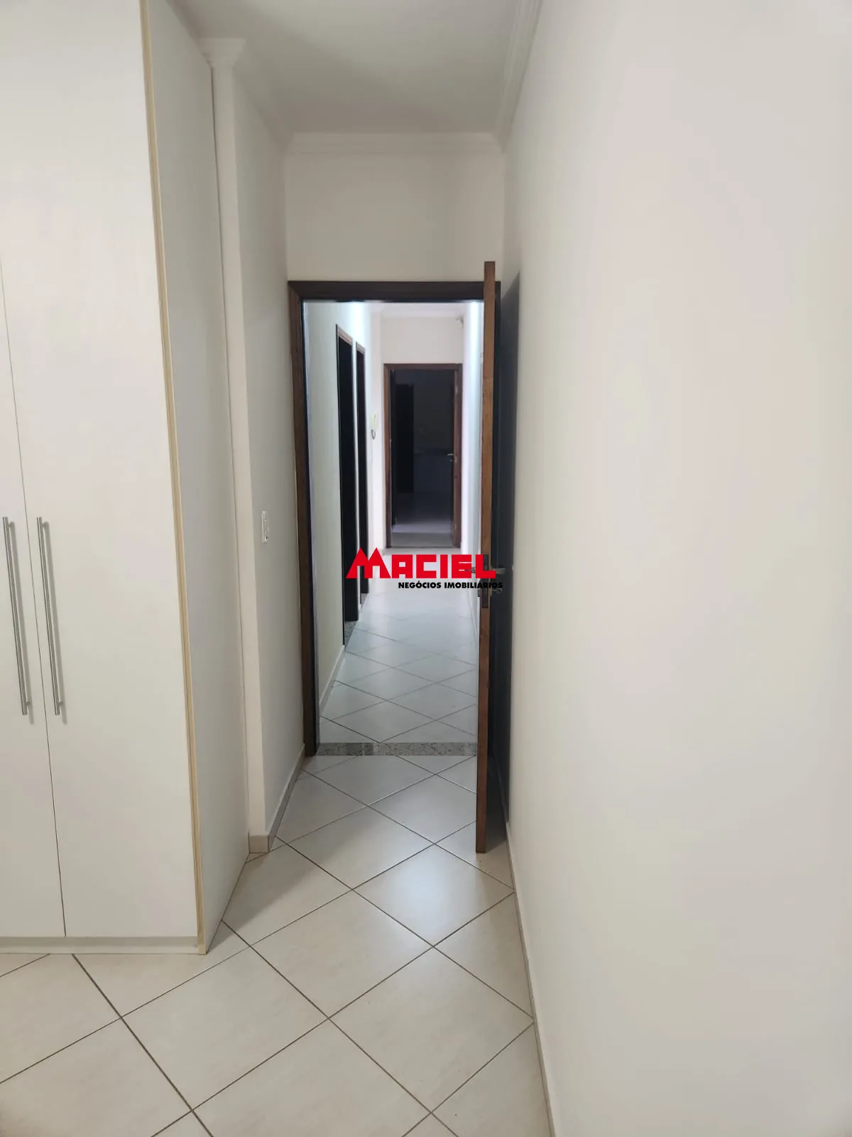 Alugar Casa / Sobrado em S&atilde;o Jos&eacute; dos Campos R$ 4.700,00 - Foto 18