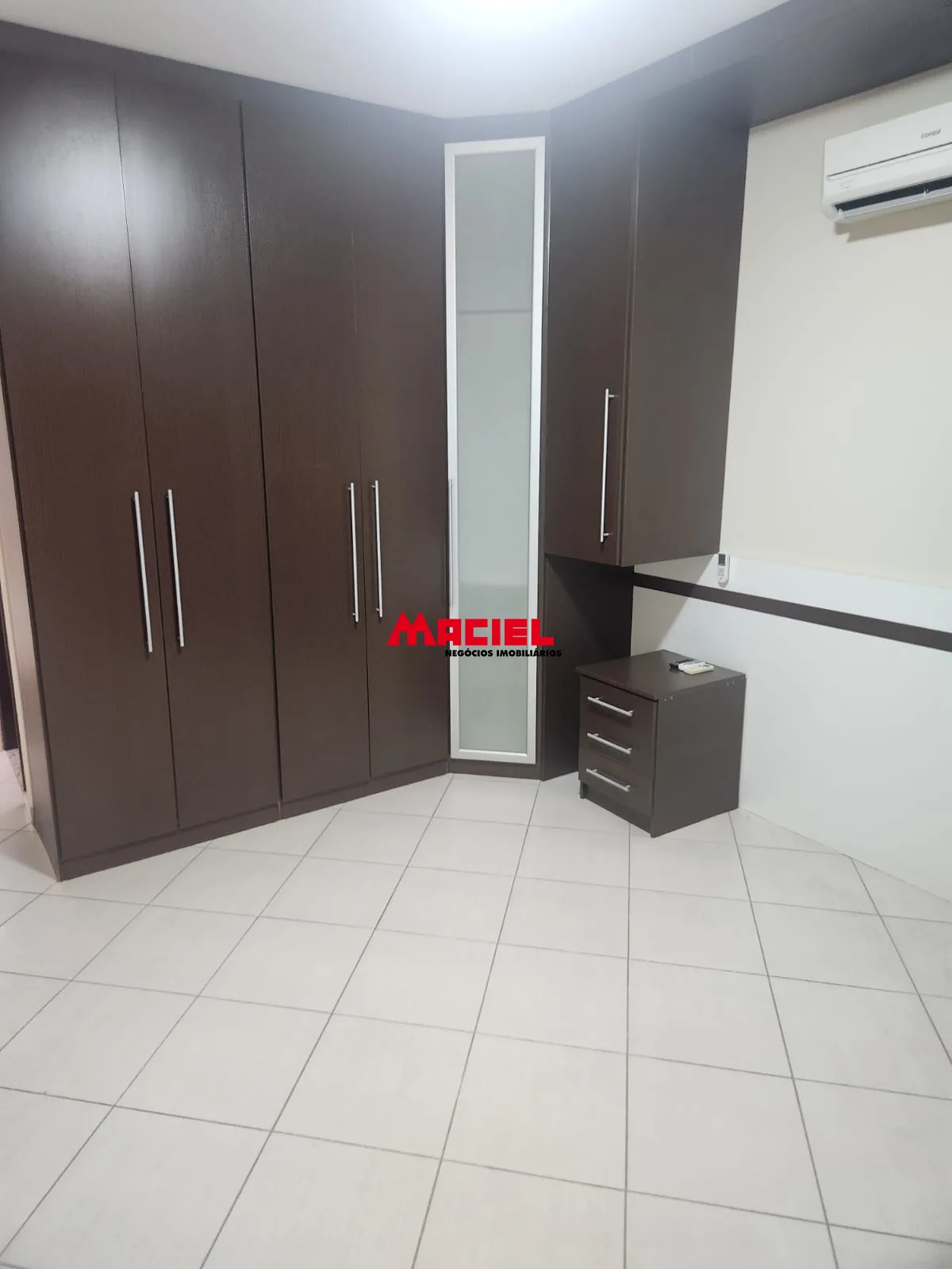 Alugar Casa / Sobrado em S&atilde;o Jos&eacute; dos Campos R$ 4.700,00 - Foto 21