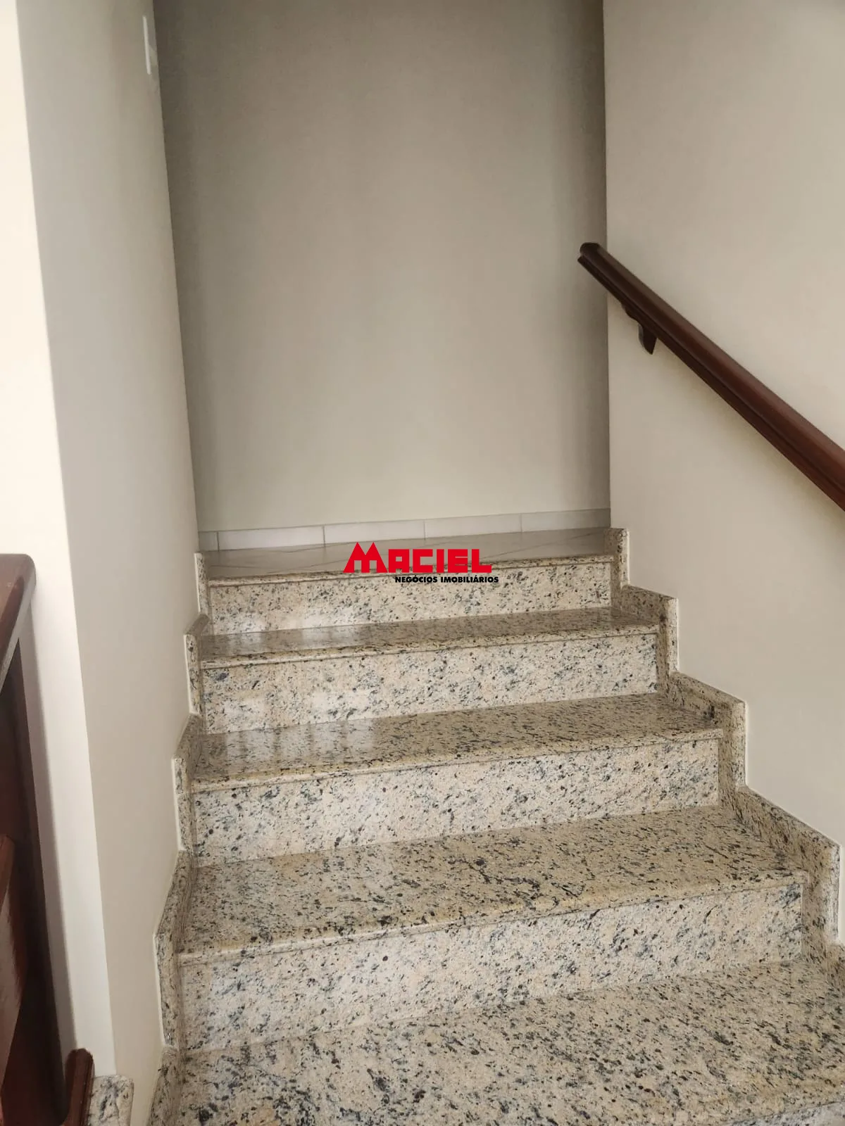 Alugar Casa / Sobrado em S&atilde;o Jos&eacute; dos Campos R$ 4.700,00 - Foto 22