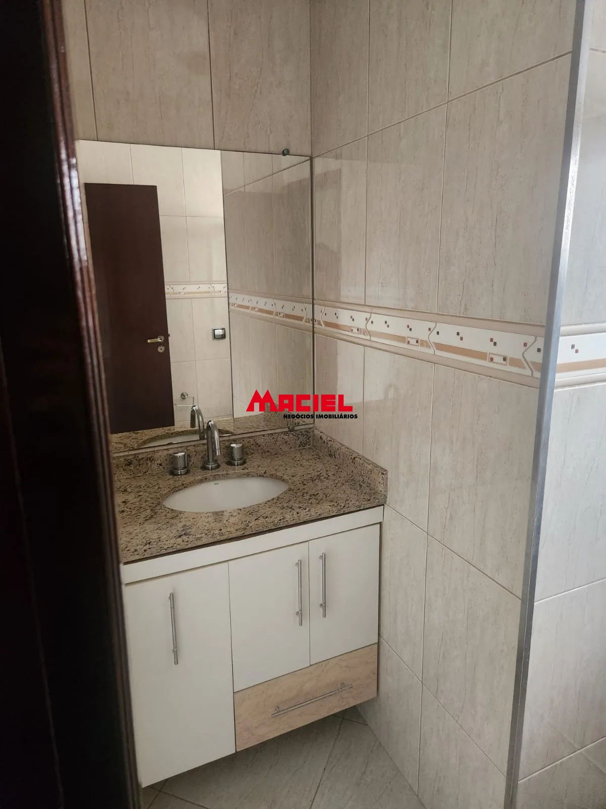 Alugar Casa / Sobrado em S&atilde;o Jos&eacute; dos Campos R$ 4.700,00 - Foto 23