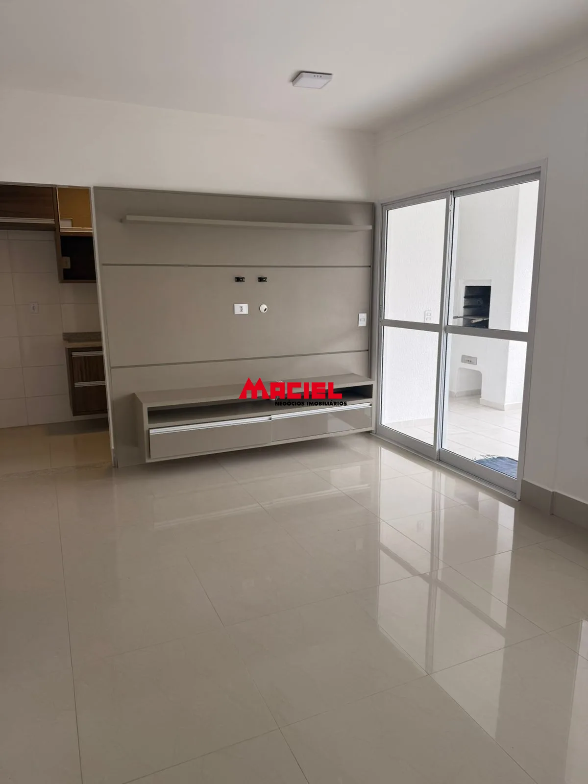 Alugar Apartamento / Padr&atilde;o em S&atilde;o Jos&eacute; dos Campos R$ 4.500,00 - Foto 2