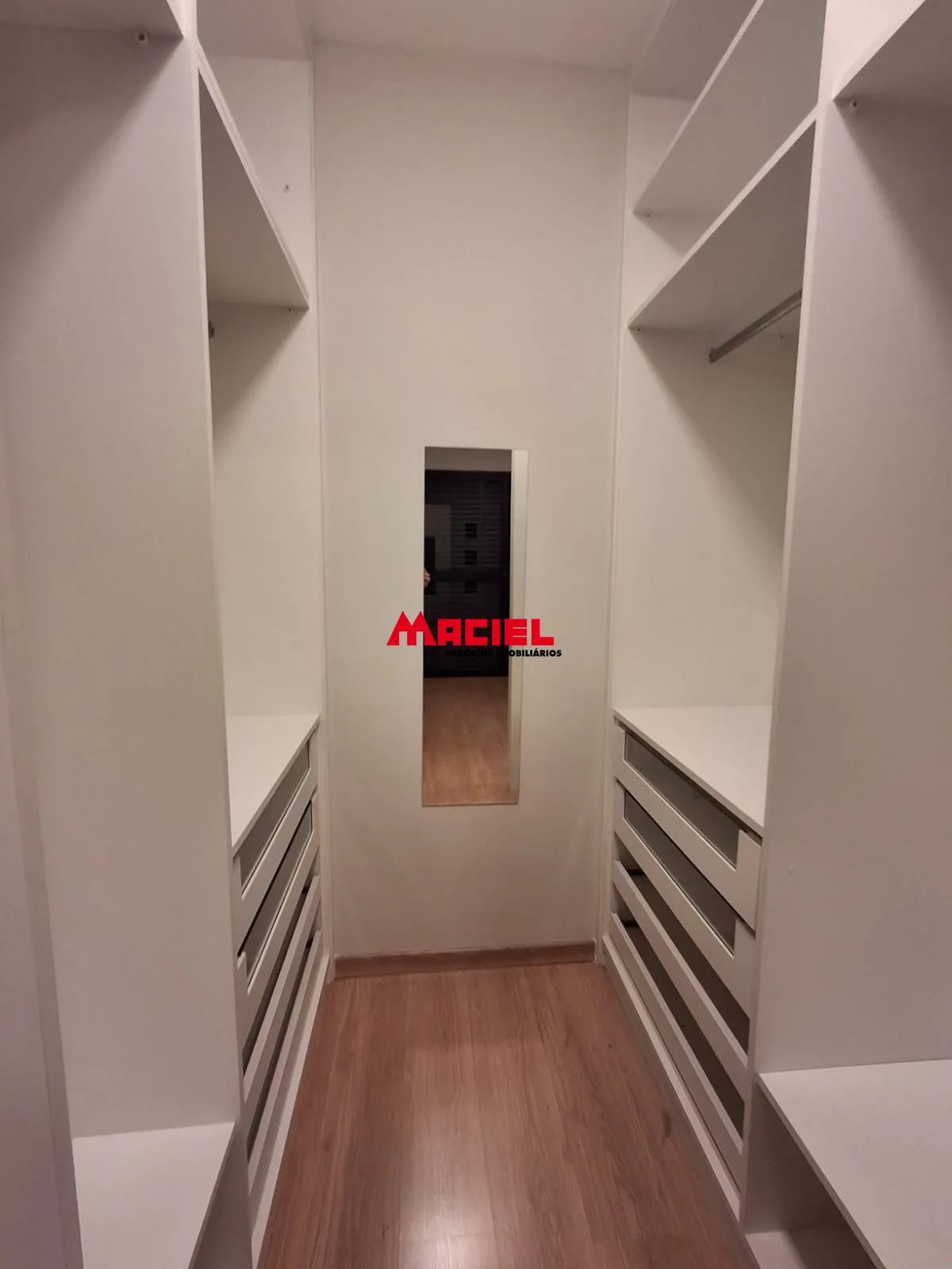 Alugar Apartamento / Padr&atilde;o em S&atilde;o Jos&eacute; dos Campos R$ 5.500,00 - Foto 11