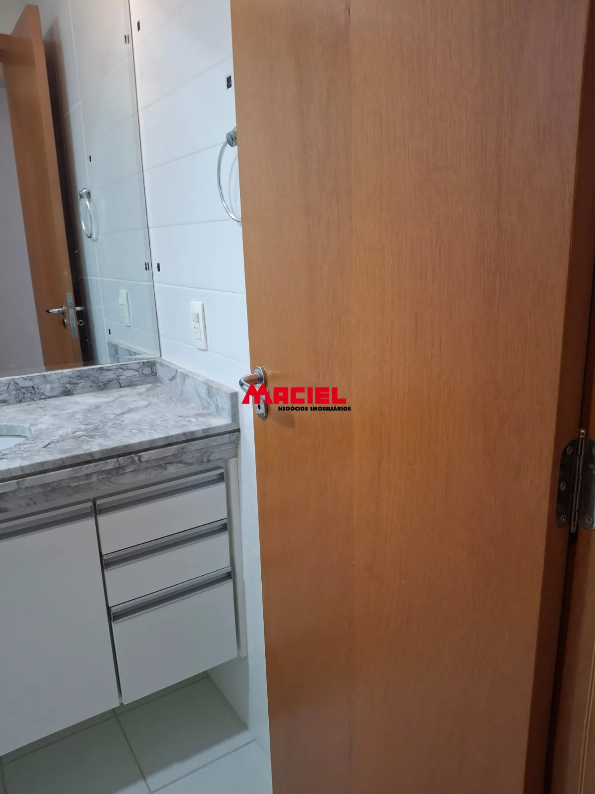 Alugar Apartamento / Padr&atilde;o em S&atilde;o Jos&eacute; dos Campos R$ 5.500,00 - Foto 21