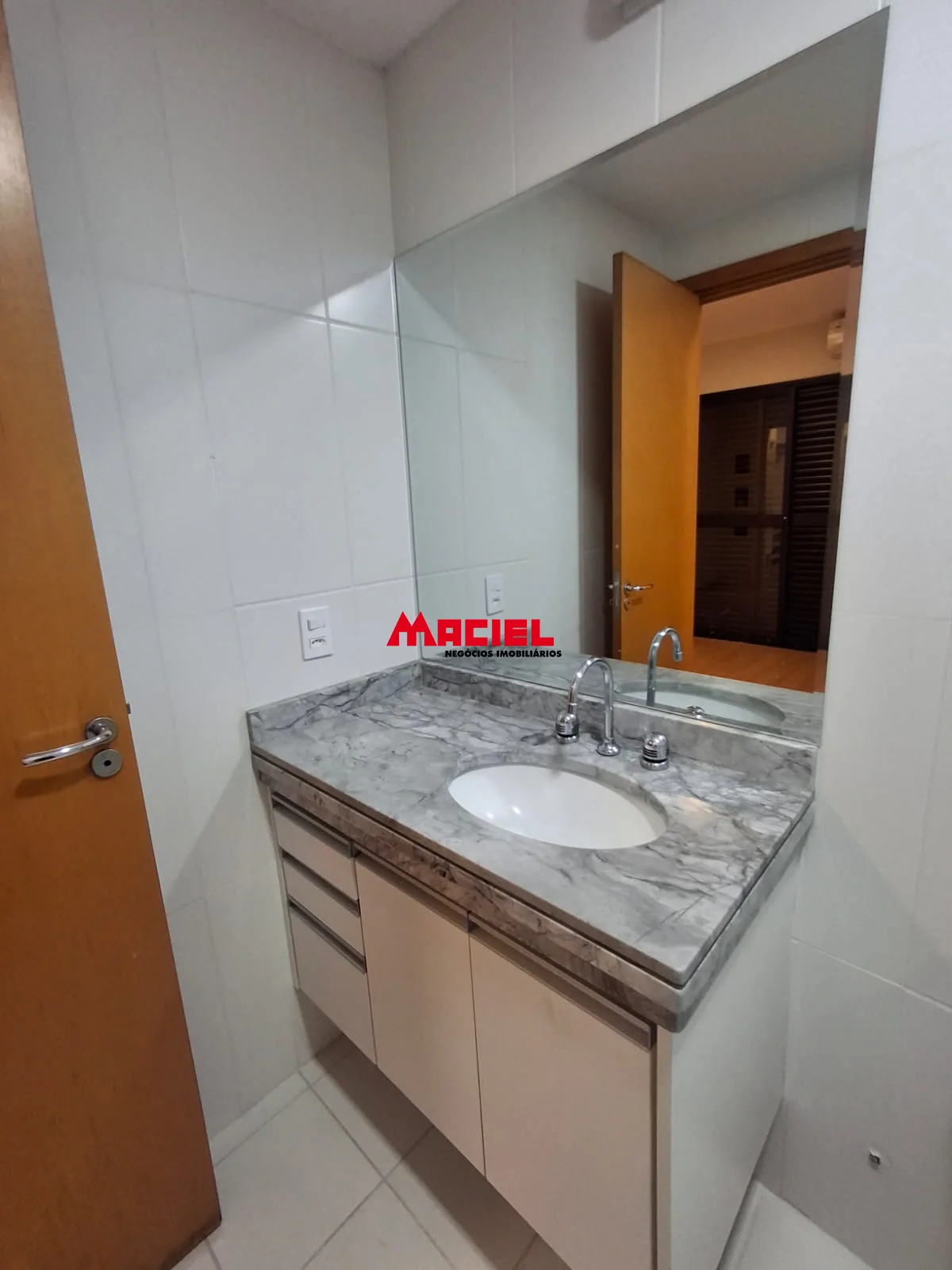 Alugar Apartamento / Padr&atilde;o em S&atilde;o Jos&eacute; dos Campos R$ 5.500,00 - Foto 25