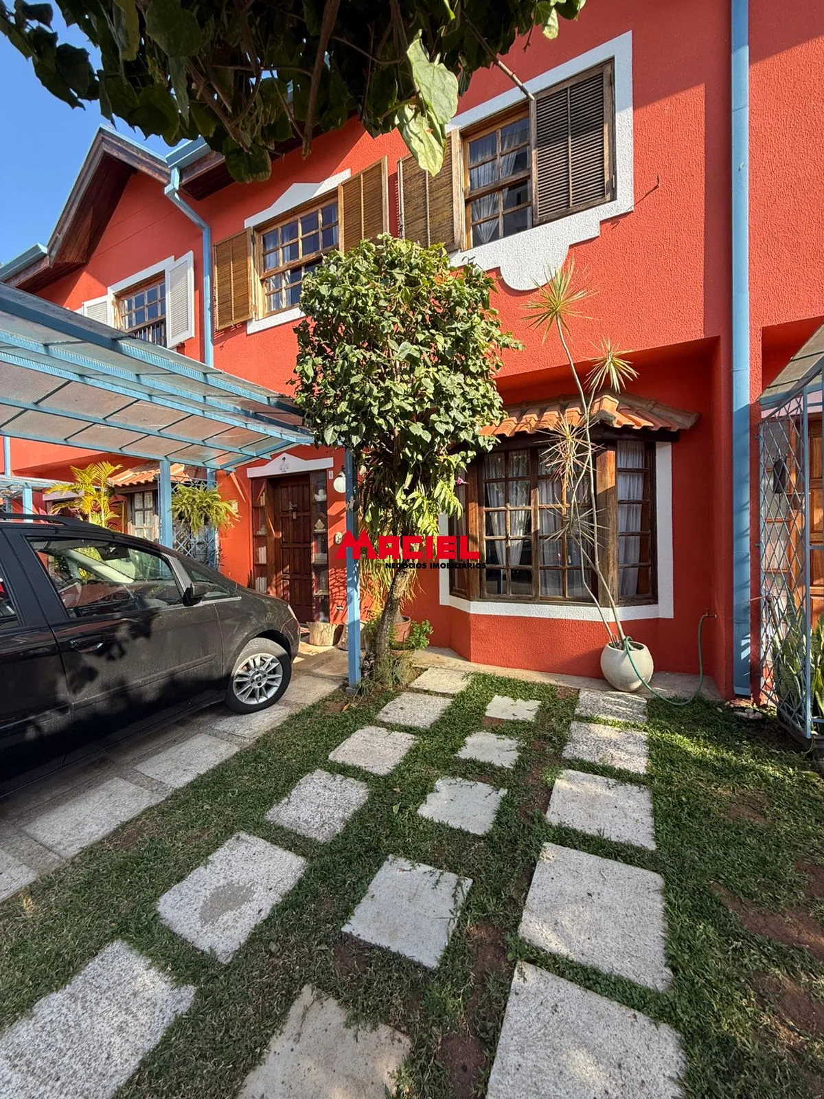 Alugar Casa / Condom&iacute;nio em S&atilde;o Jos&eacute; dos Campos R$ 5.500,00 - Foto 1