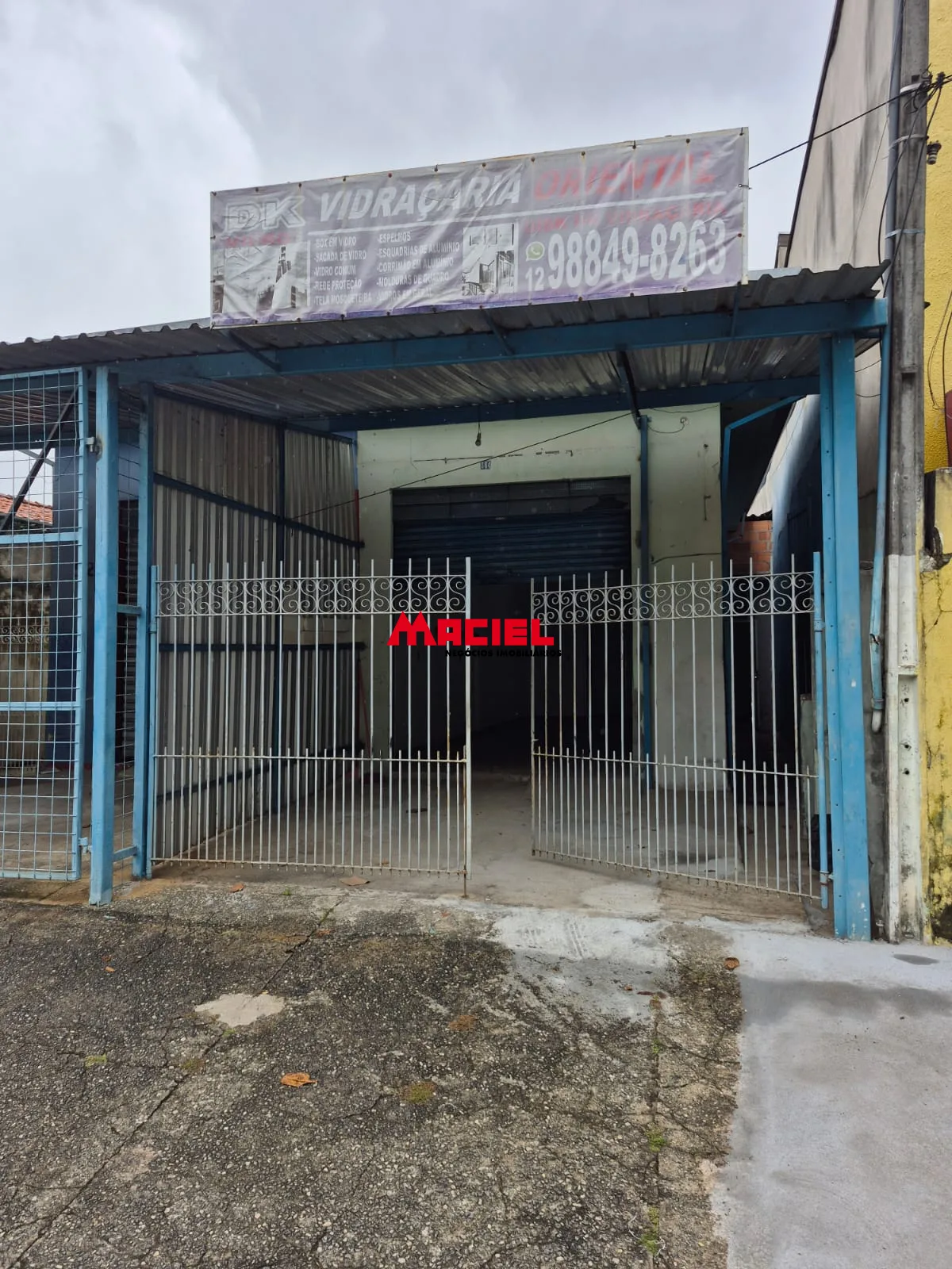 Alugar Comercial / Ponto Comercial em S&atilde;o Jos&eacute; dos Campos R$ 1.400,00 - Foto 1