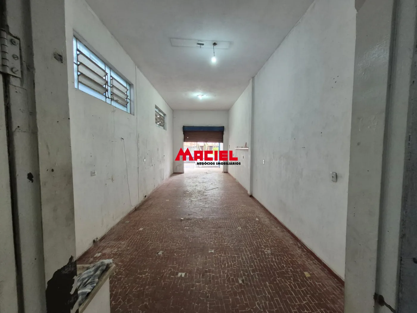 Alugar Comercial / Ponto Comercial em S&atilde;o Jos&eacute; dos Campos R$ 1.400,00 - Foto 5