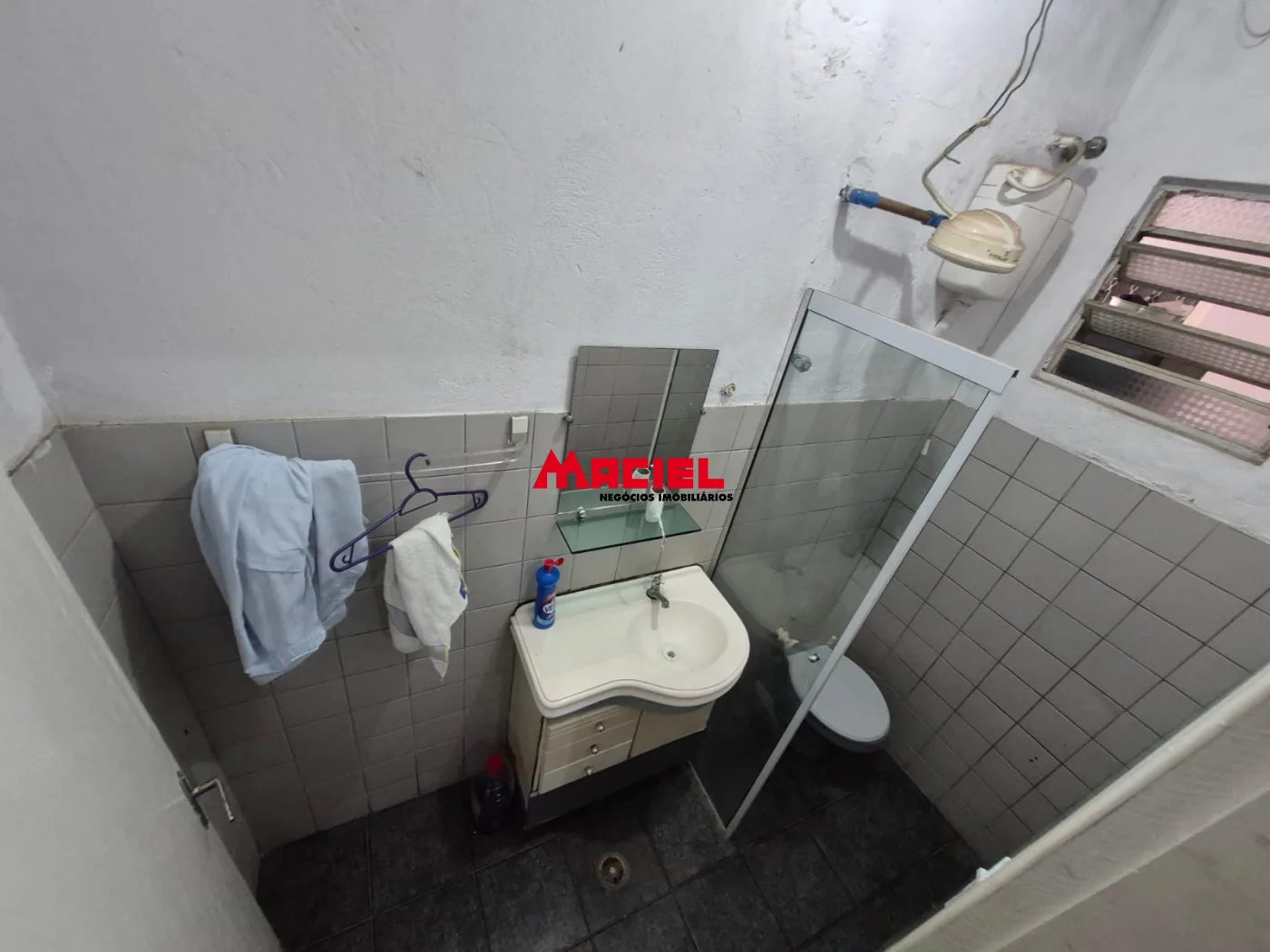 Alugar Comercial / Ponto Comercial em S&atilde;o Jos&eacute; dos Campos R$ 1.400,00 - Foto 13