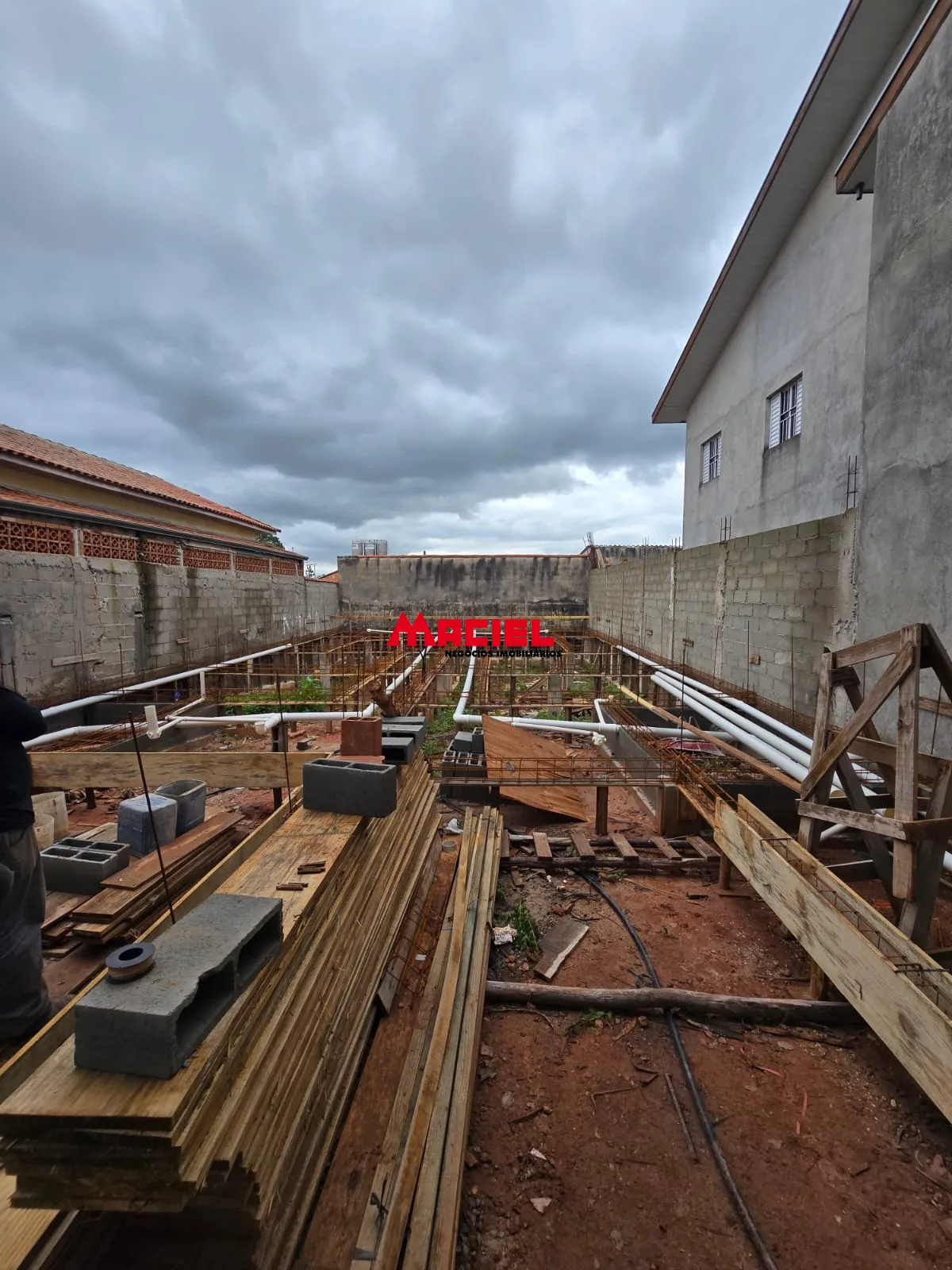 Comprar Casa / Padr&atilde;o em S&atilde;o Jos&eacute; dos Campos R$ 400.000,00 - Foto 2