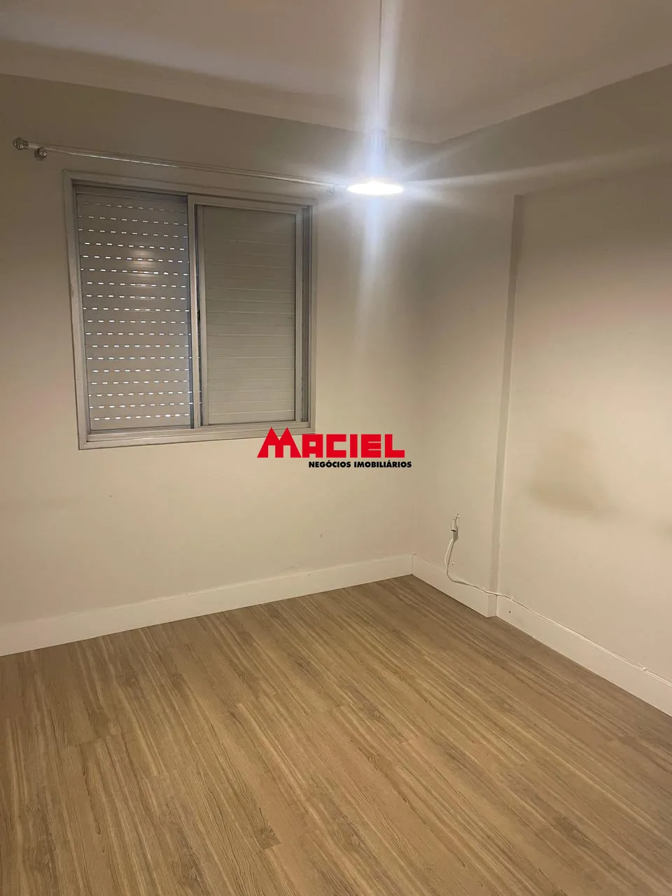 Alugar Apartamento / Padr&atilde;o em S&atilde;o Jos&eacute; dos Campos R$ 1.700,00 - Foto 9