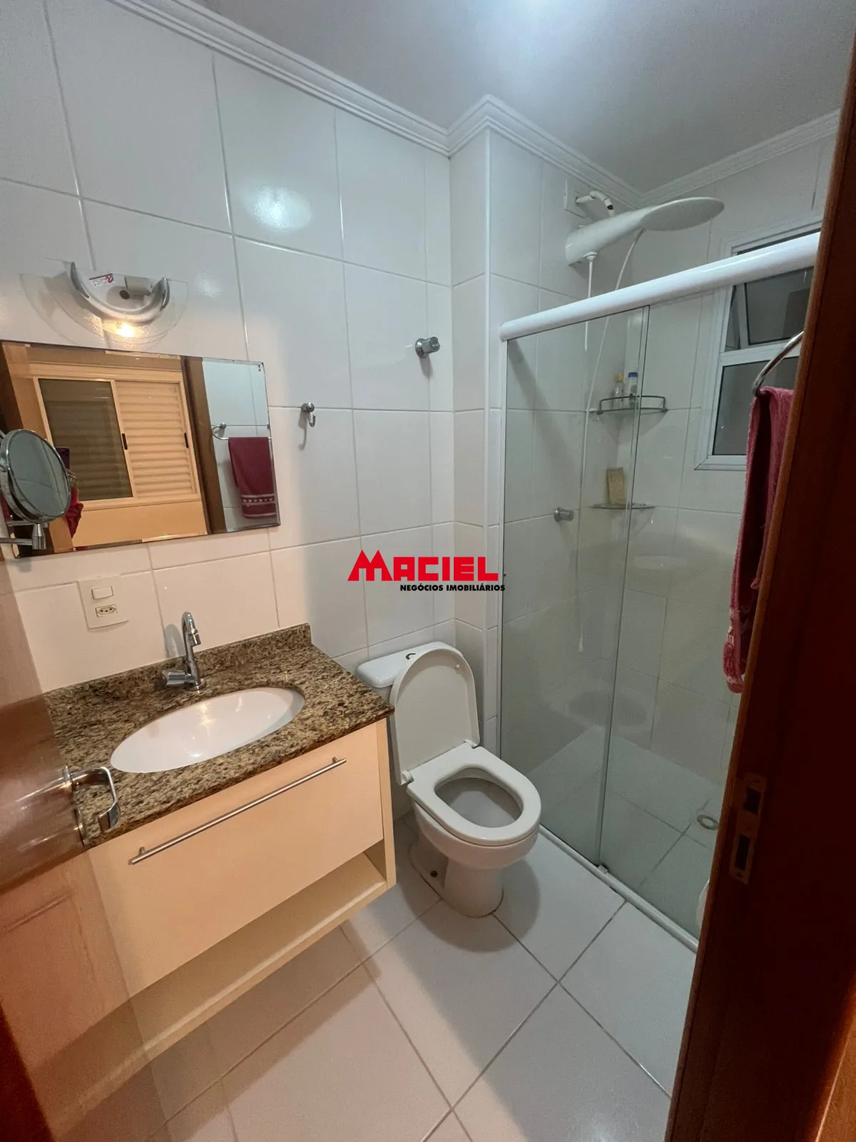 Alugar Apartamento / Padr&atilde;o em S&atilde;o Jos&eacute; dos Campos R$ 3.500,00 - Foto 13