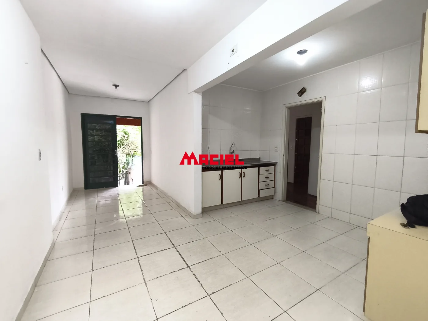 Alugar Casa / Padr&atilde;o em S&atilde;o Jos&eacute; dos Campos R$ 3.500,00 - Foto 3
