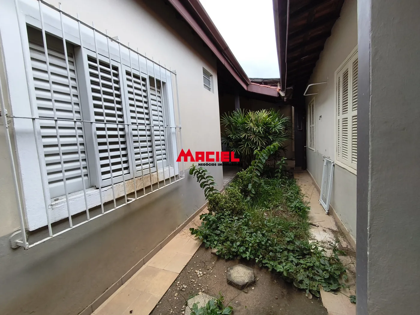 Alugar Casa / Padr&atilde;o em S&atilde;o Jos&eacute; dos Campos R$ 3.500,00 - Foto 13