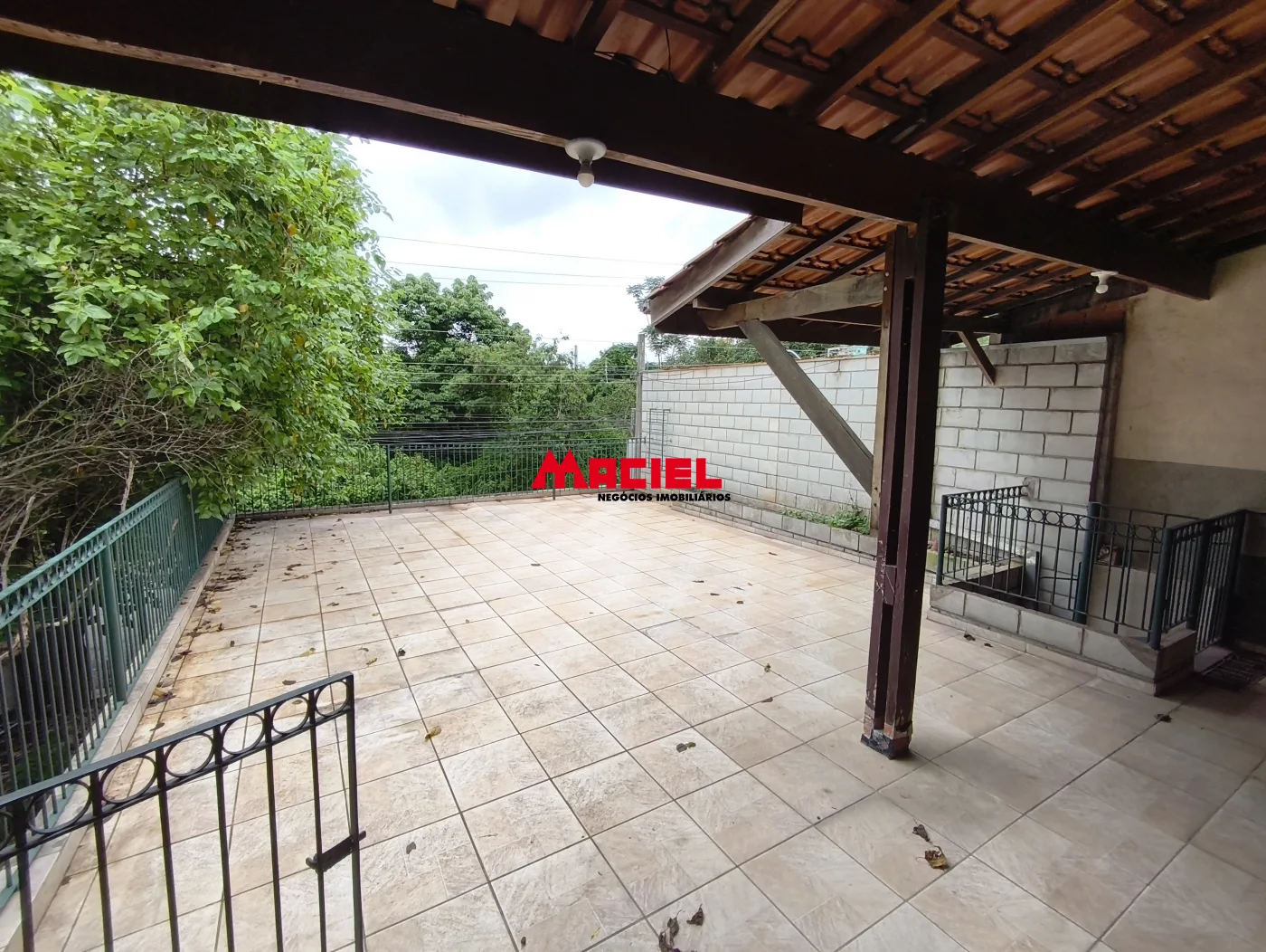 Alugar Casa / Padr&atilde;o em S&atilde;o Jos&eacute; dos Campos R$ 3.500,00 - Foto 1