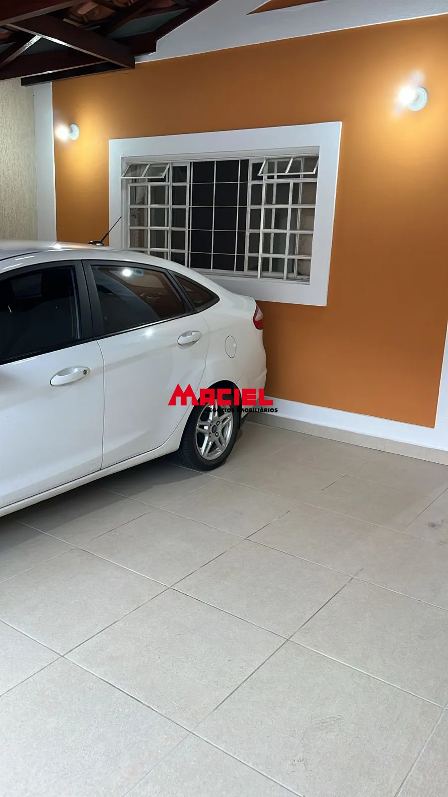 Alugar Casa / Sobrado em S&atilde;o Jos&eacute; dos Campos R$ 4.500,00 - Foto 4